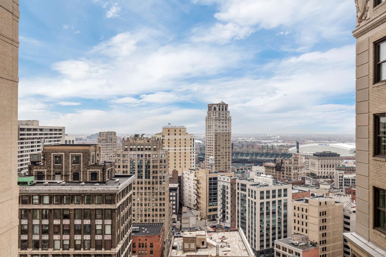 1135 SHELBY Street Unit: 2402