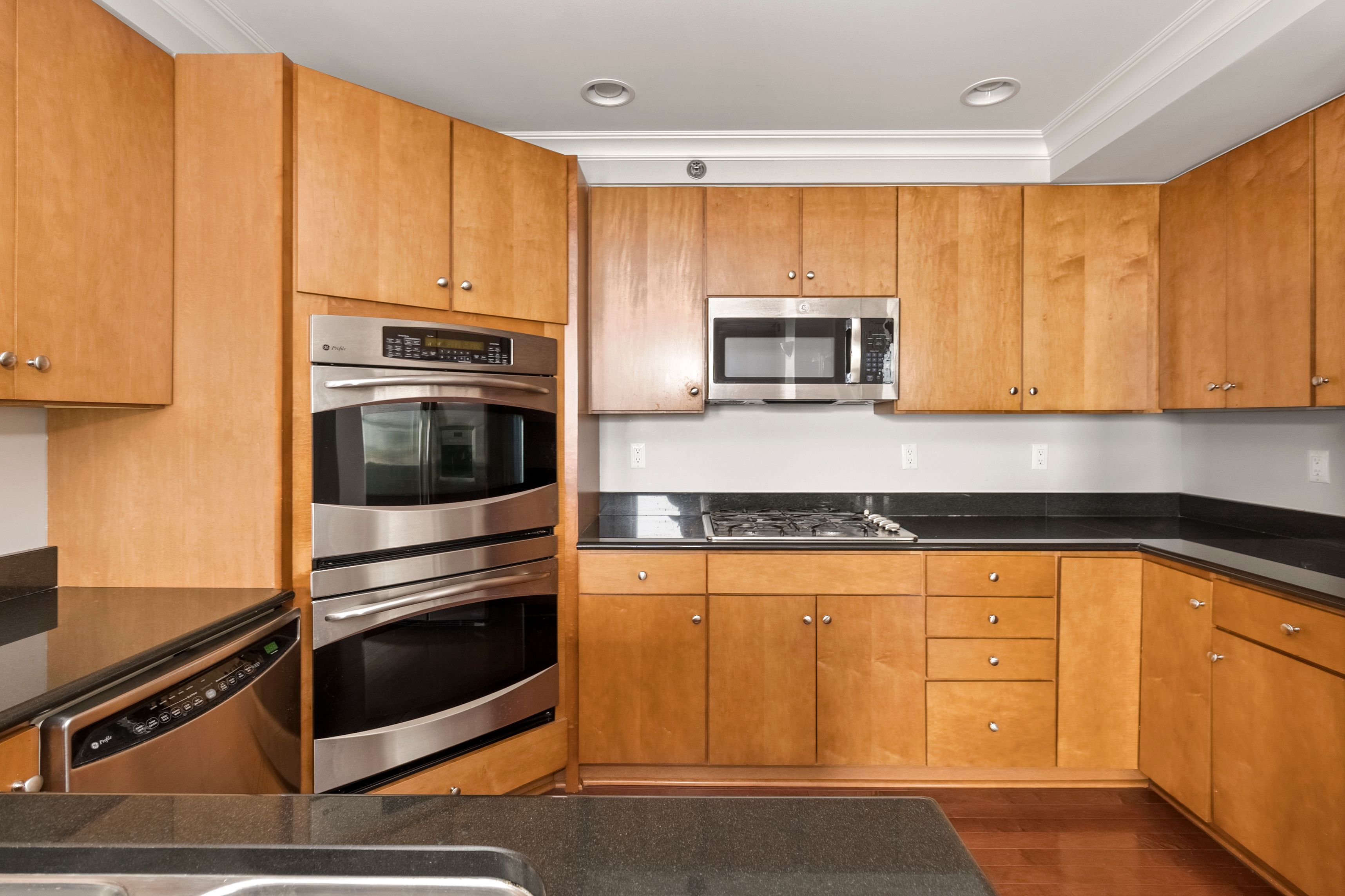 1135 SHELBY Street Unit: 2402