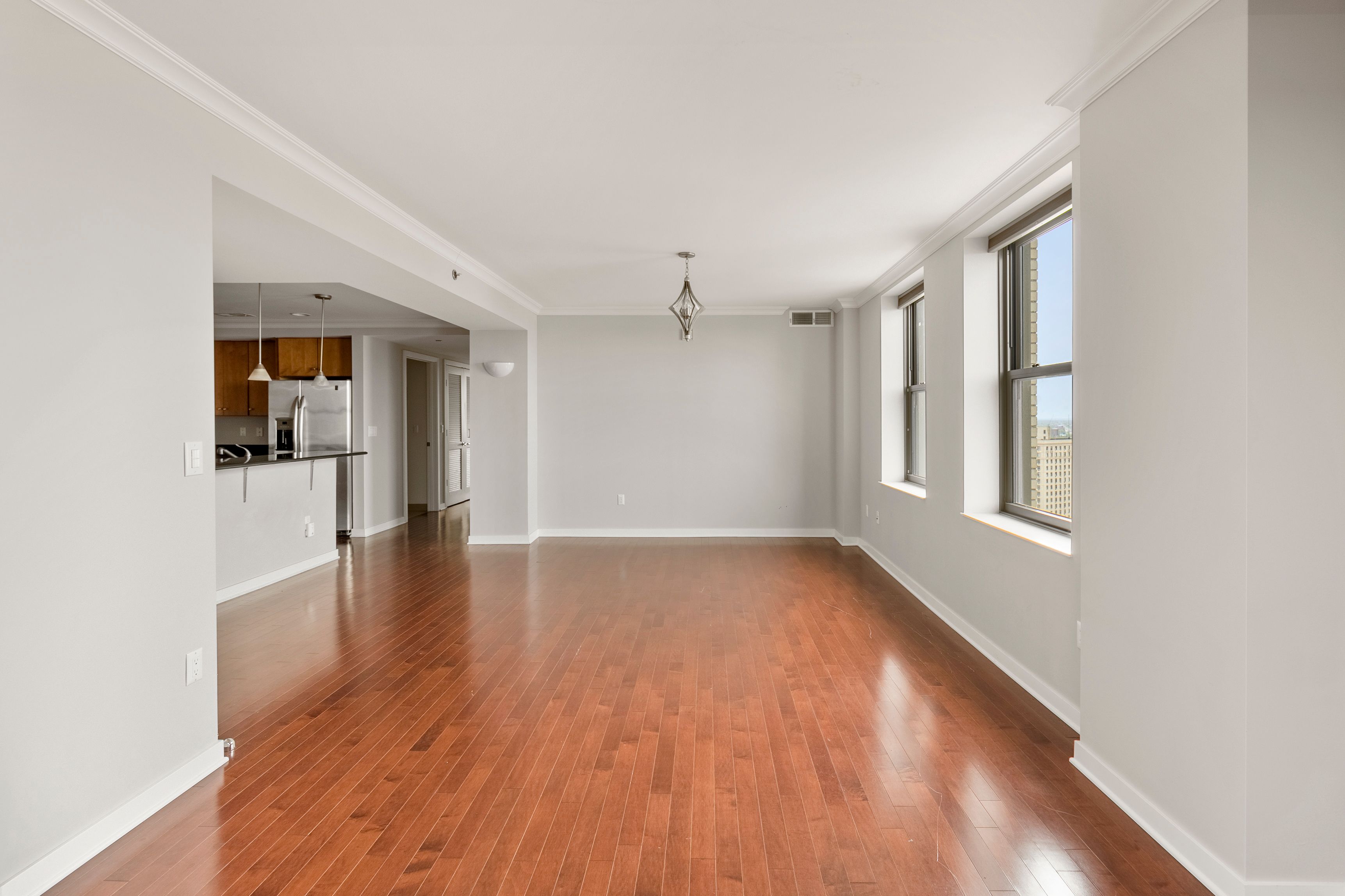 1135 SHELBY Street Unit: 2402