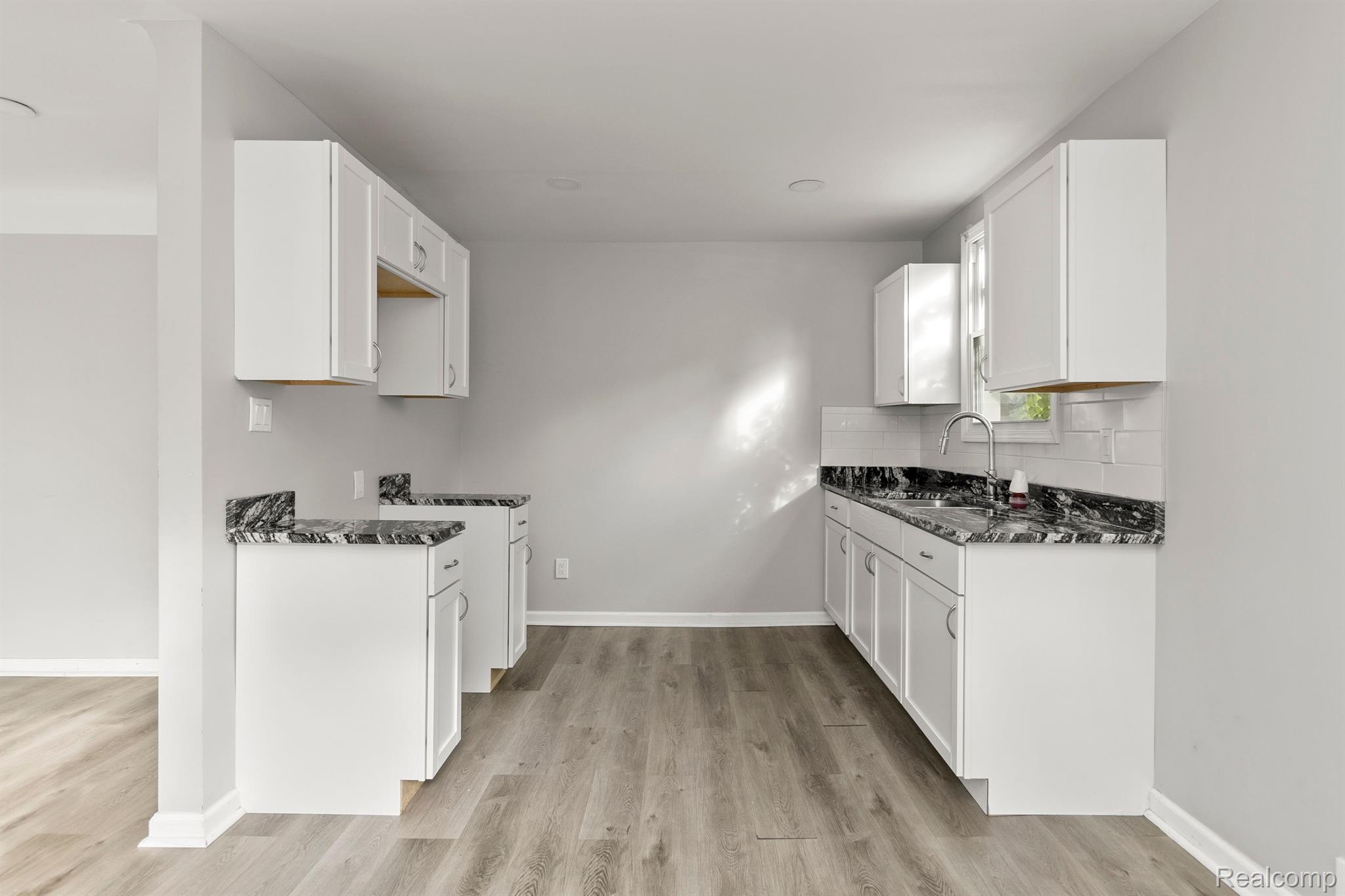 10846 SOMERSET Avenue