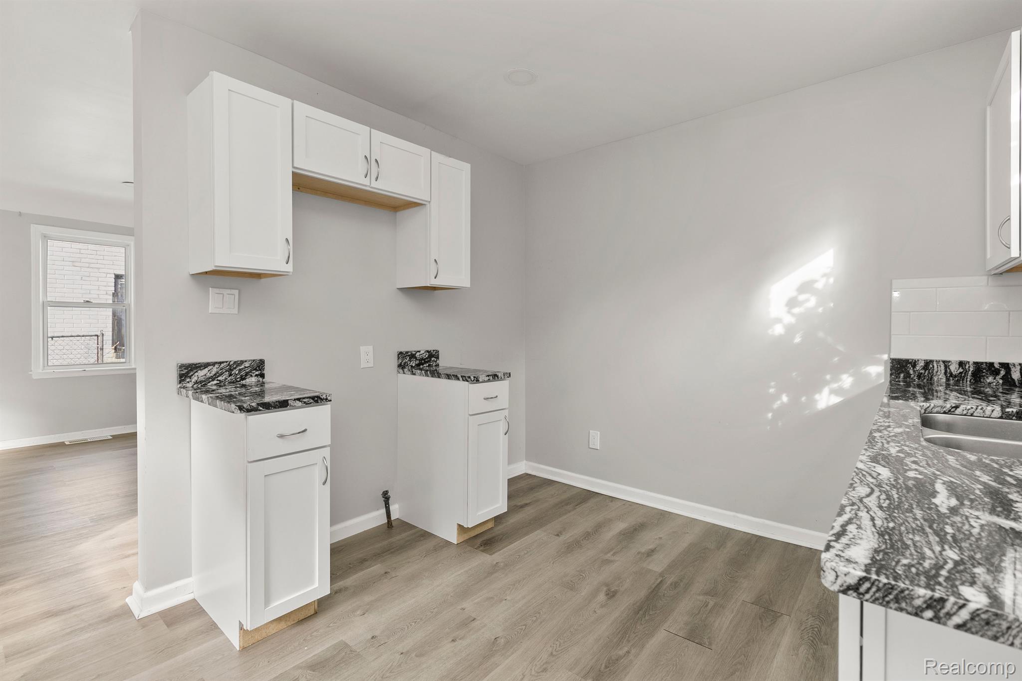 10846 SOMERSET Avenue