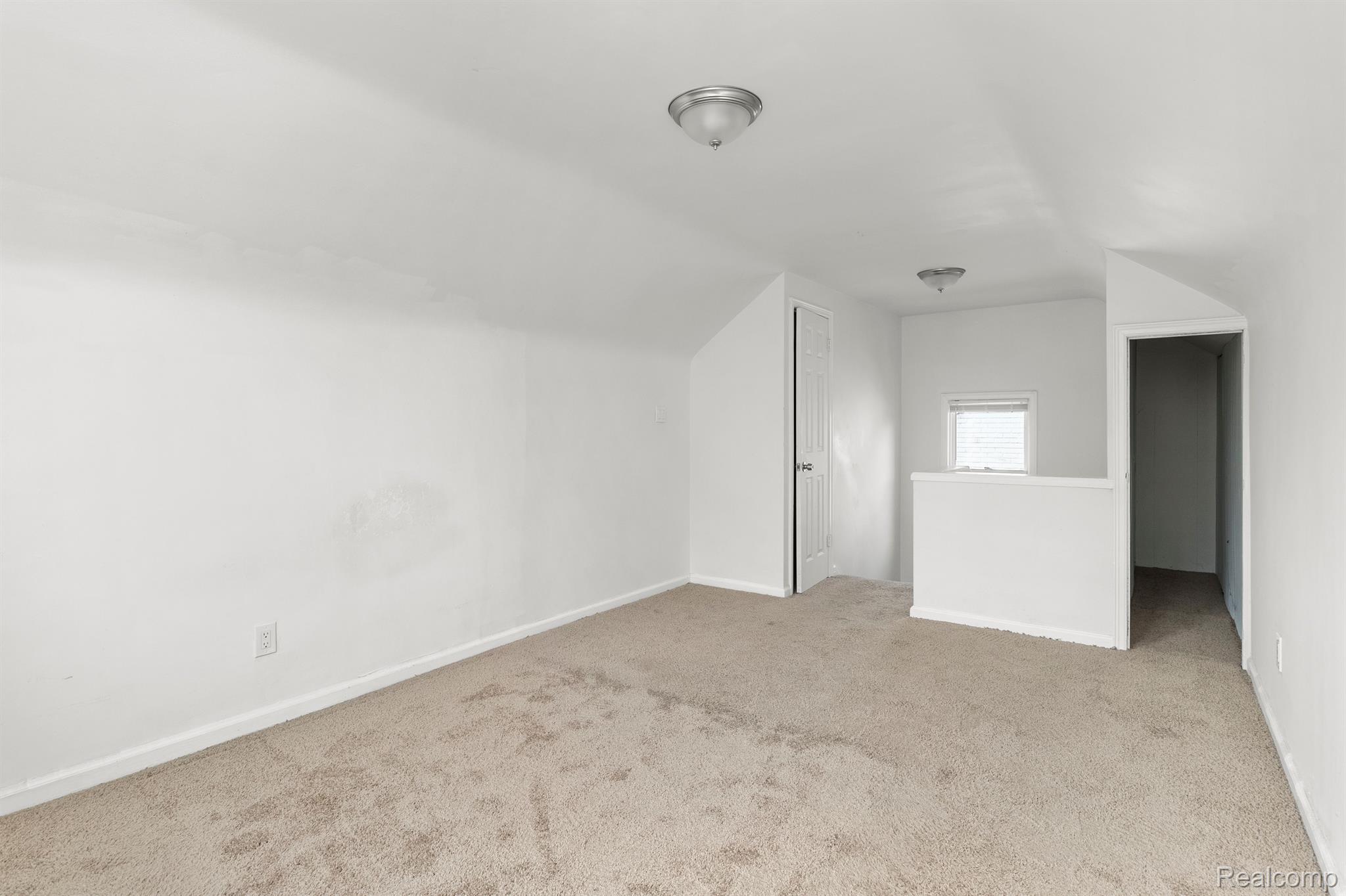 10846 SOMERSET Avenue