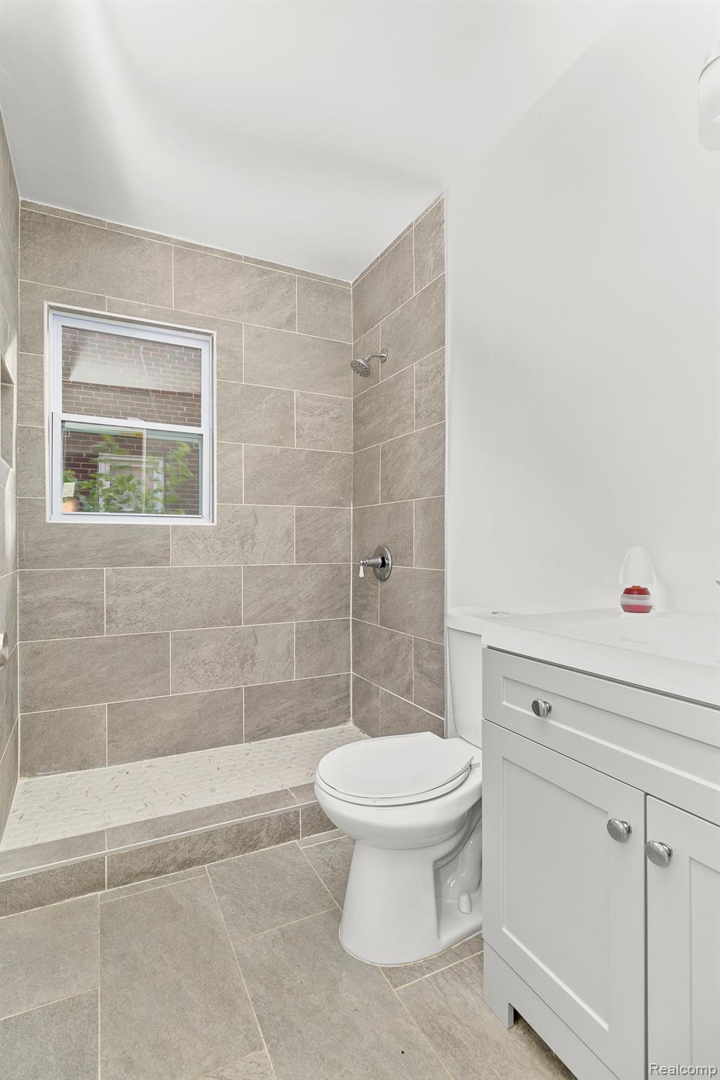 10846 SOMERSET Avenue