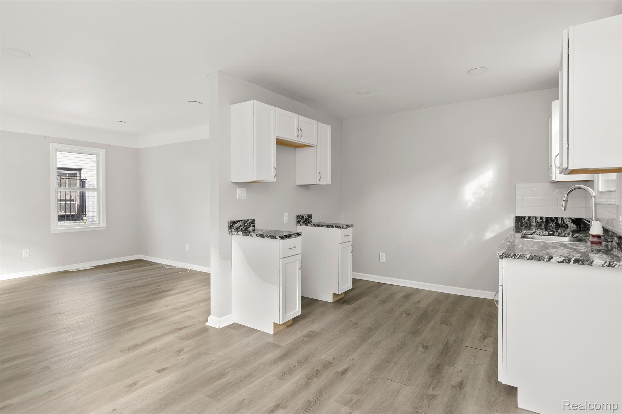 10846 SOMERSET Avenue