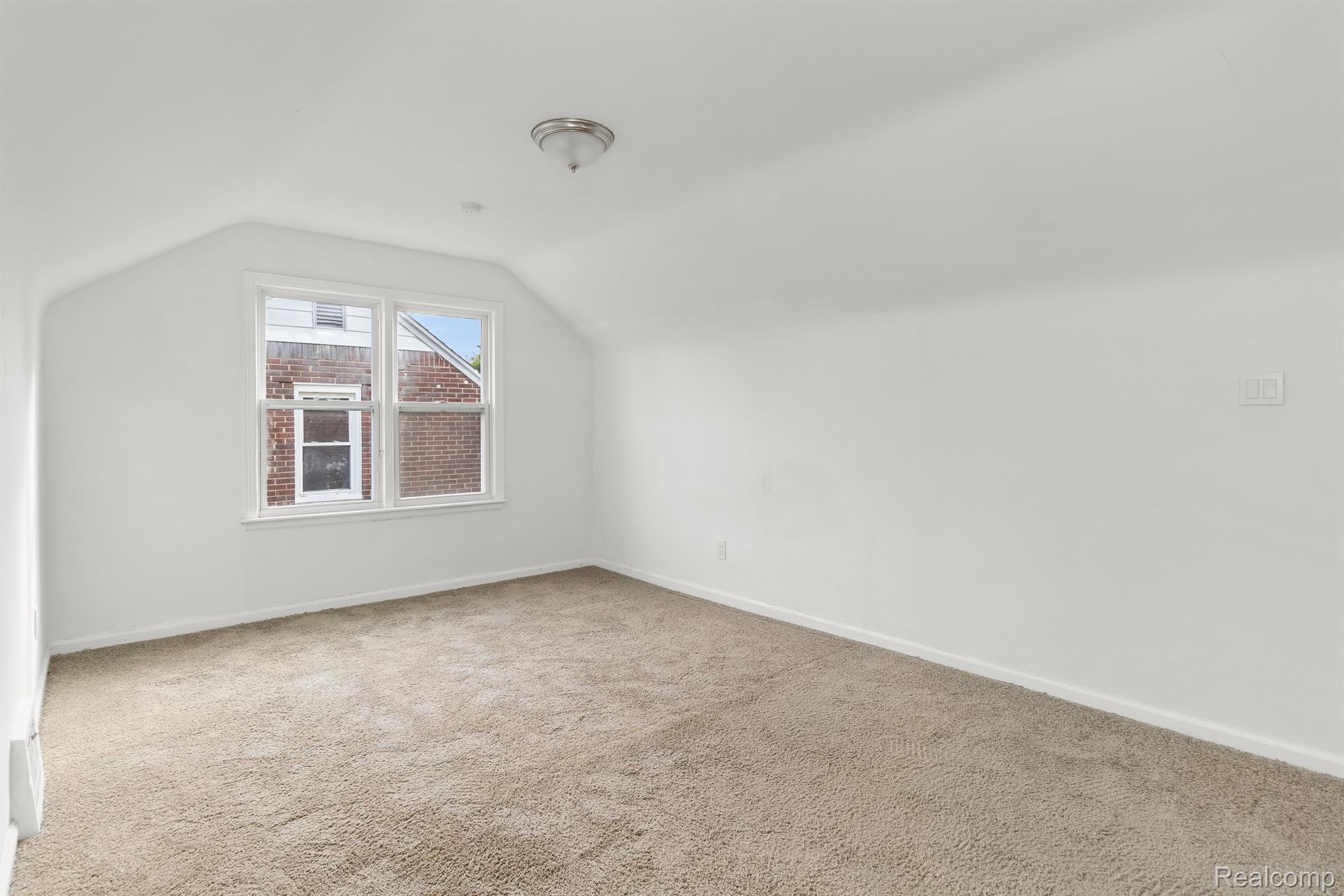 10846 SOMERSET Avenue