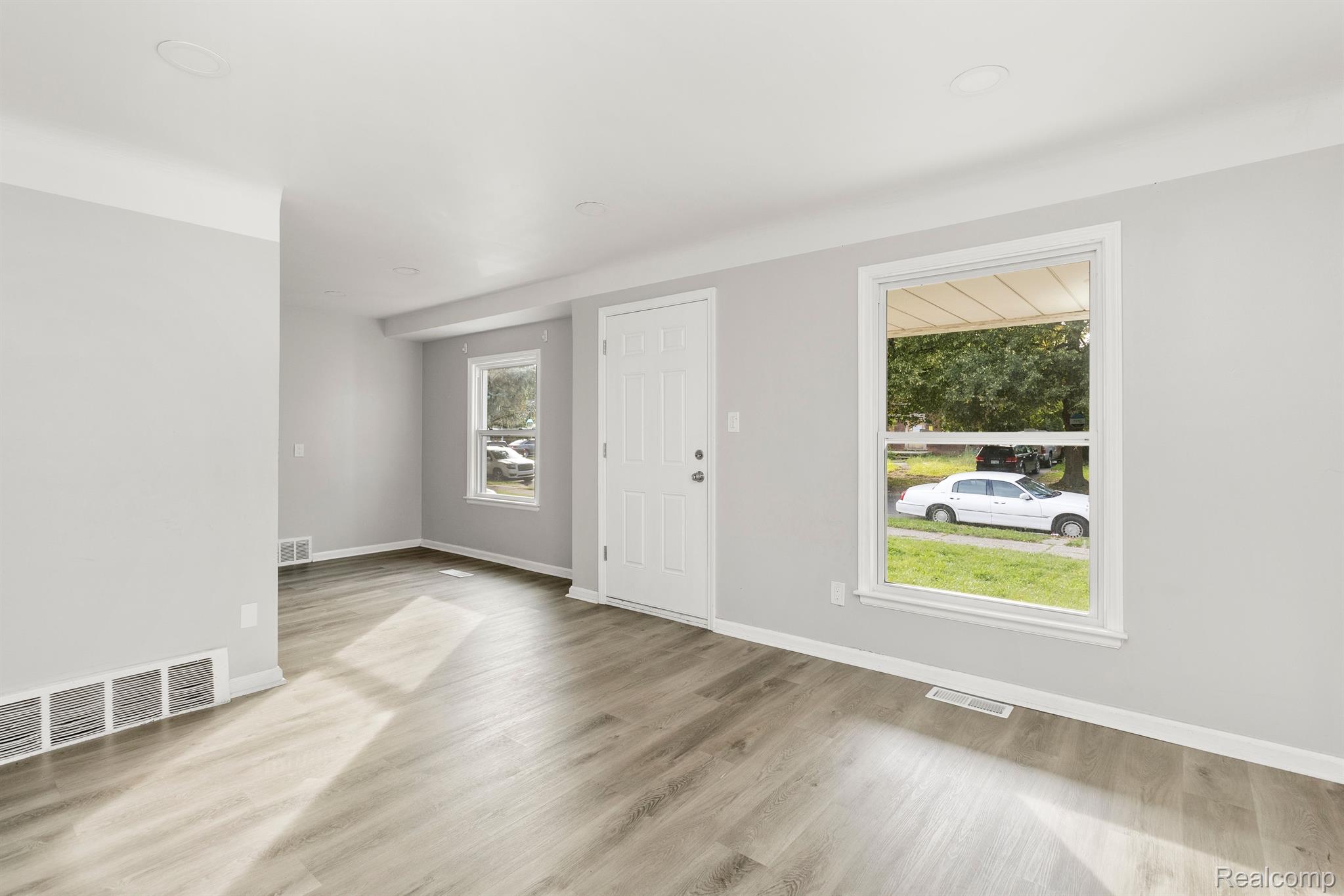 10846 SOMERSET Avenue