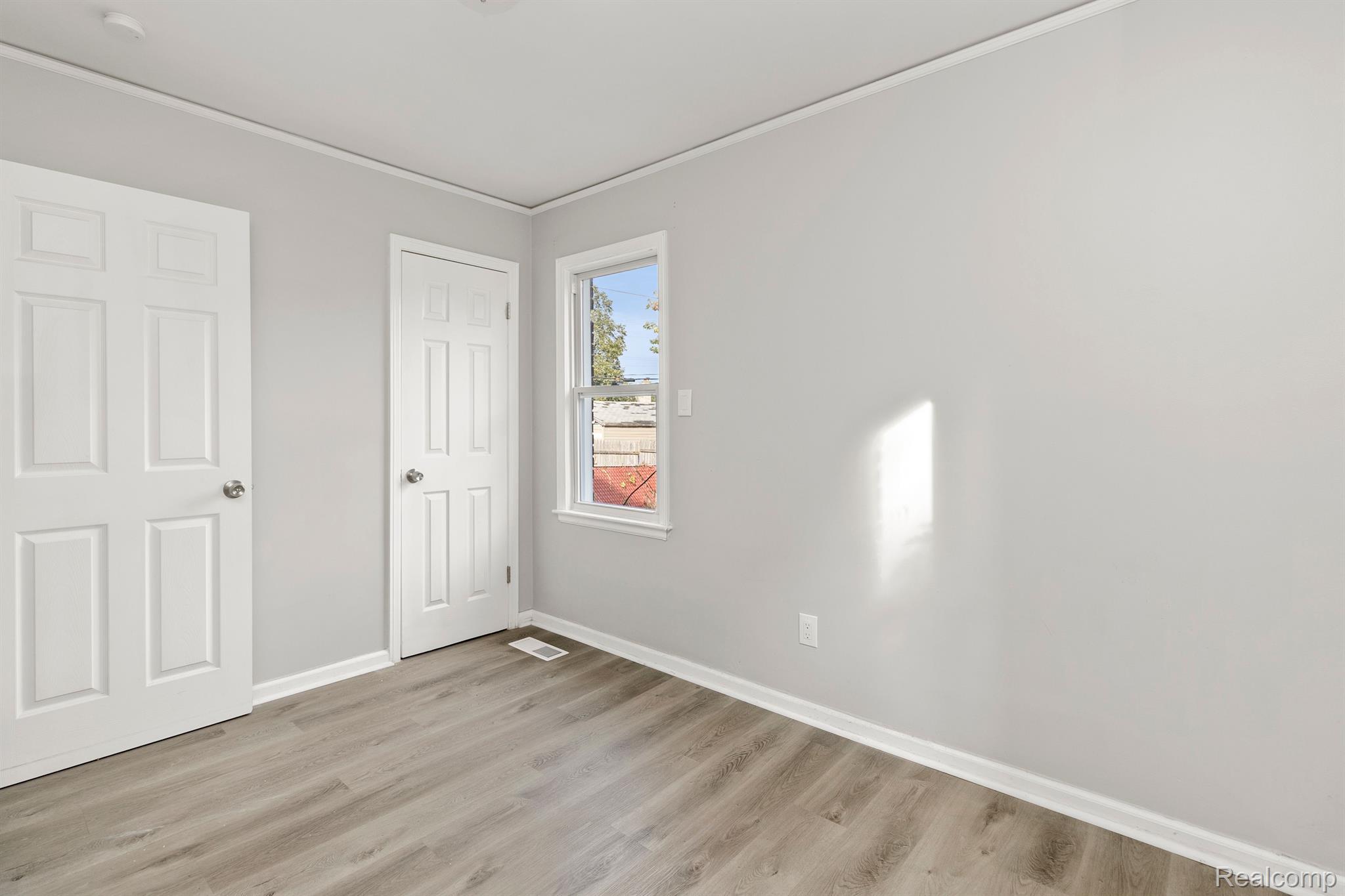 10846 SOMERSET Avenue