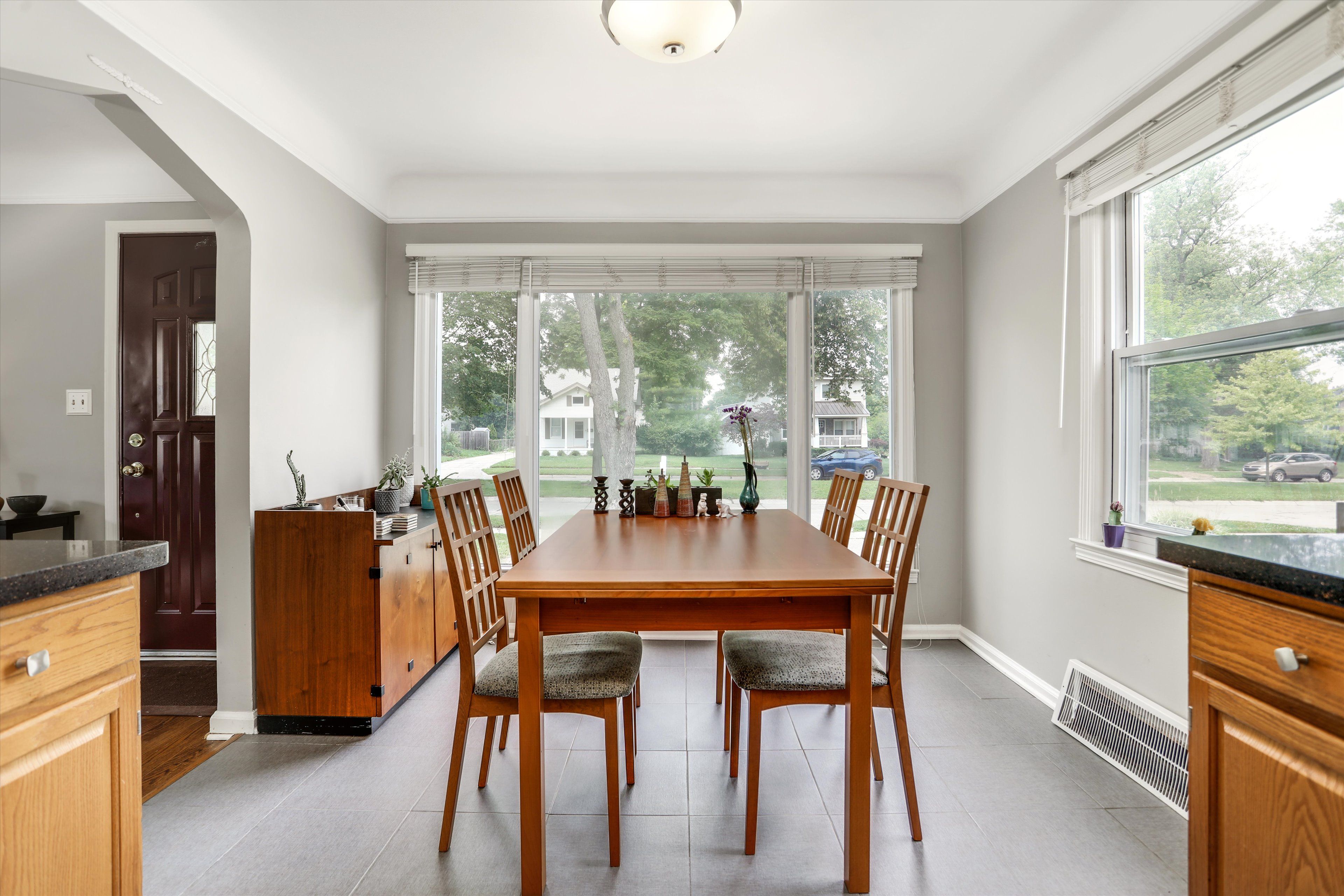 2183 Beverly Boulevard