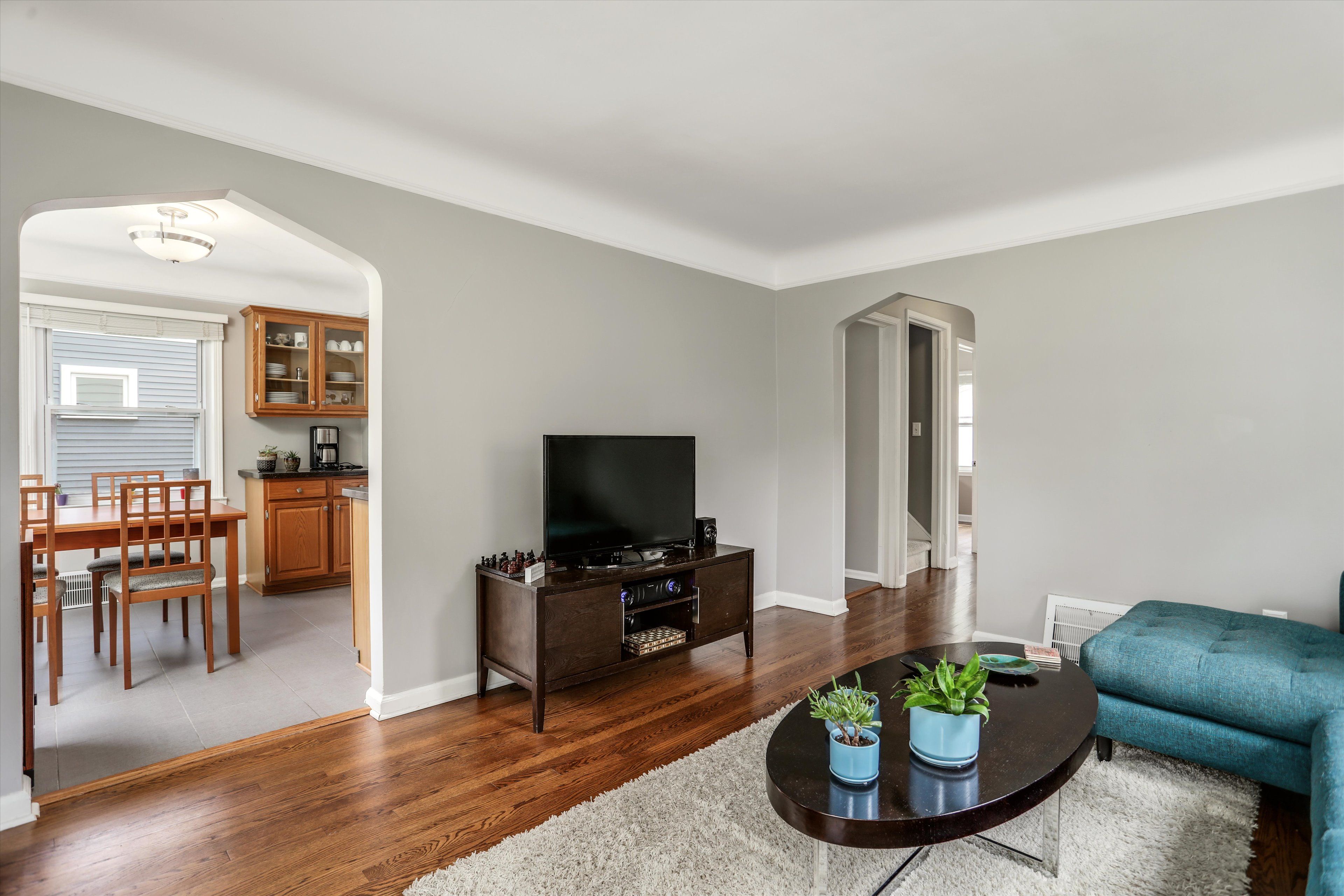 2183 Beverly Boulevard