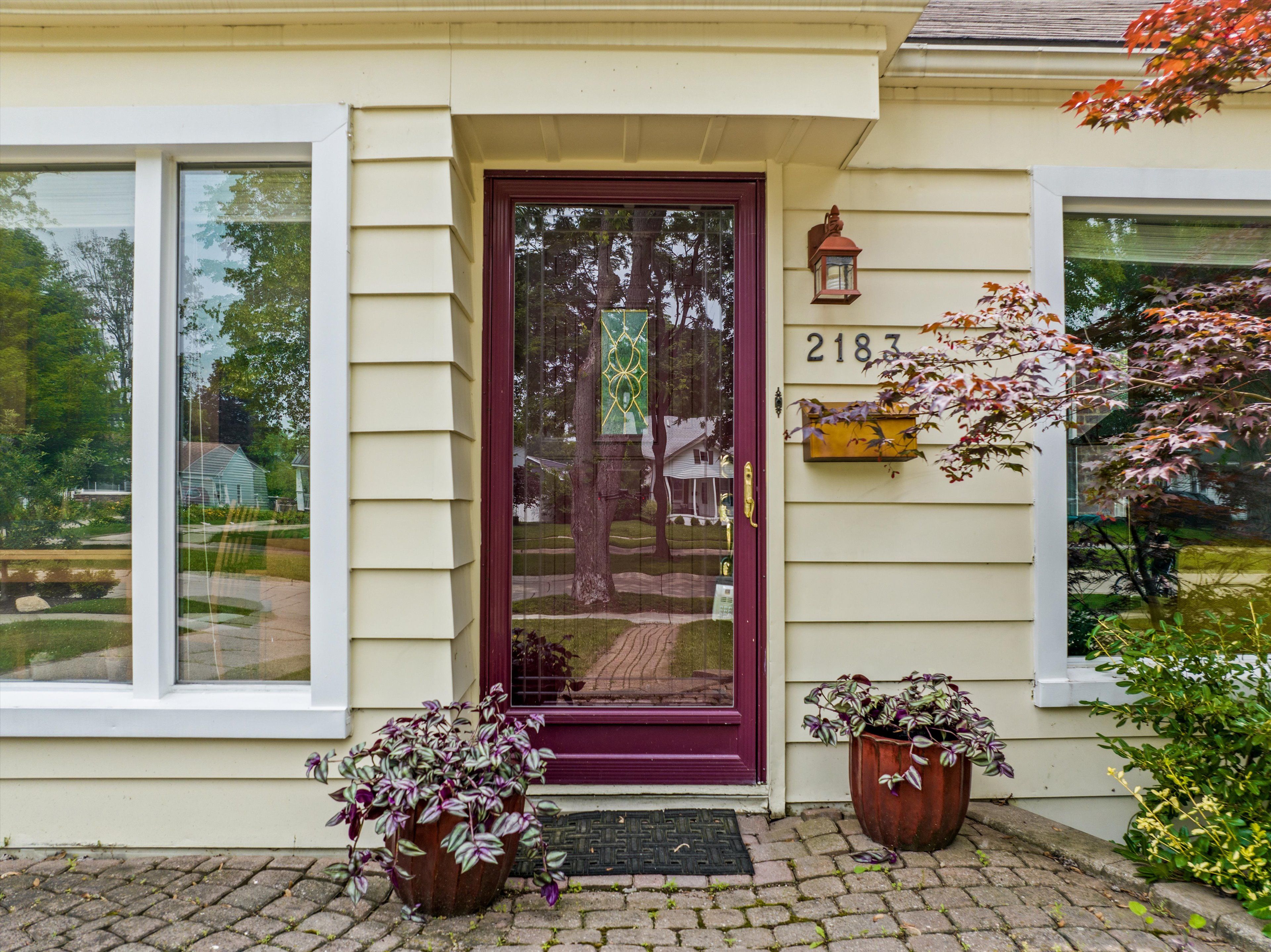 2183 Beverly Boulevard