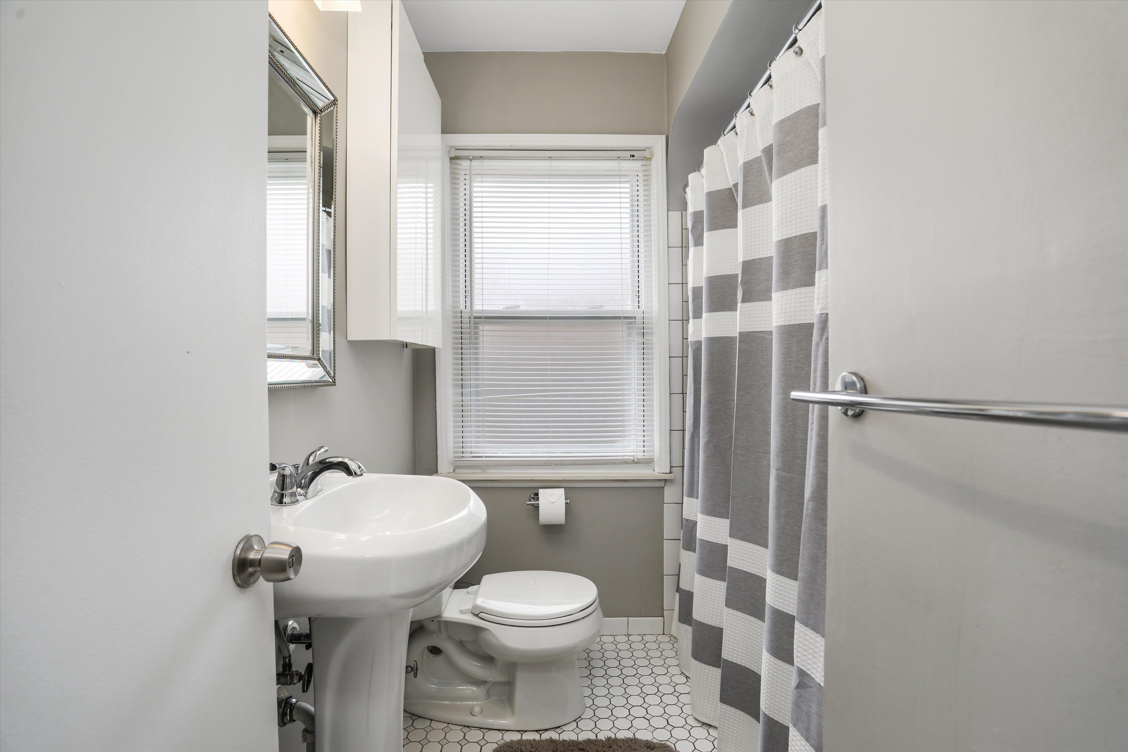 2183 Beverly Boulevard