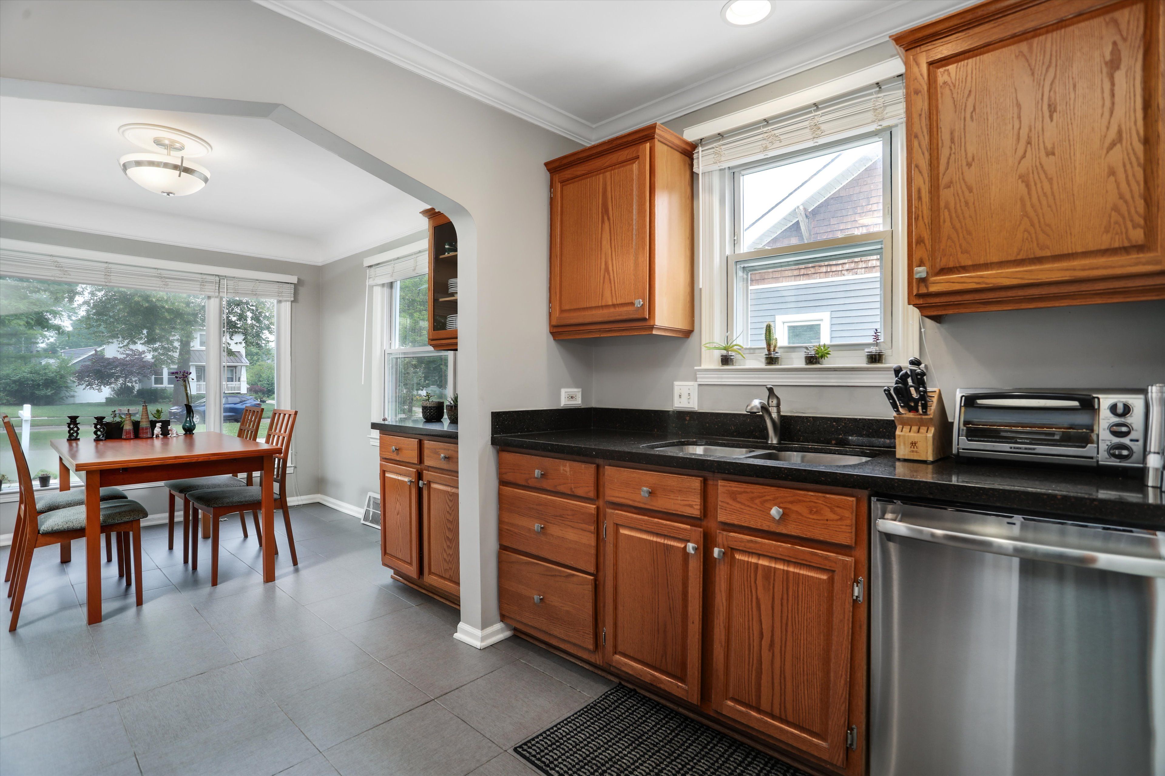 2183 Beverly Boulevard