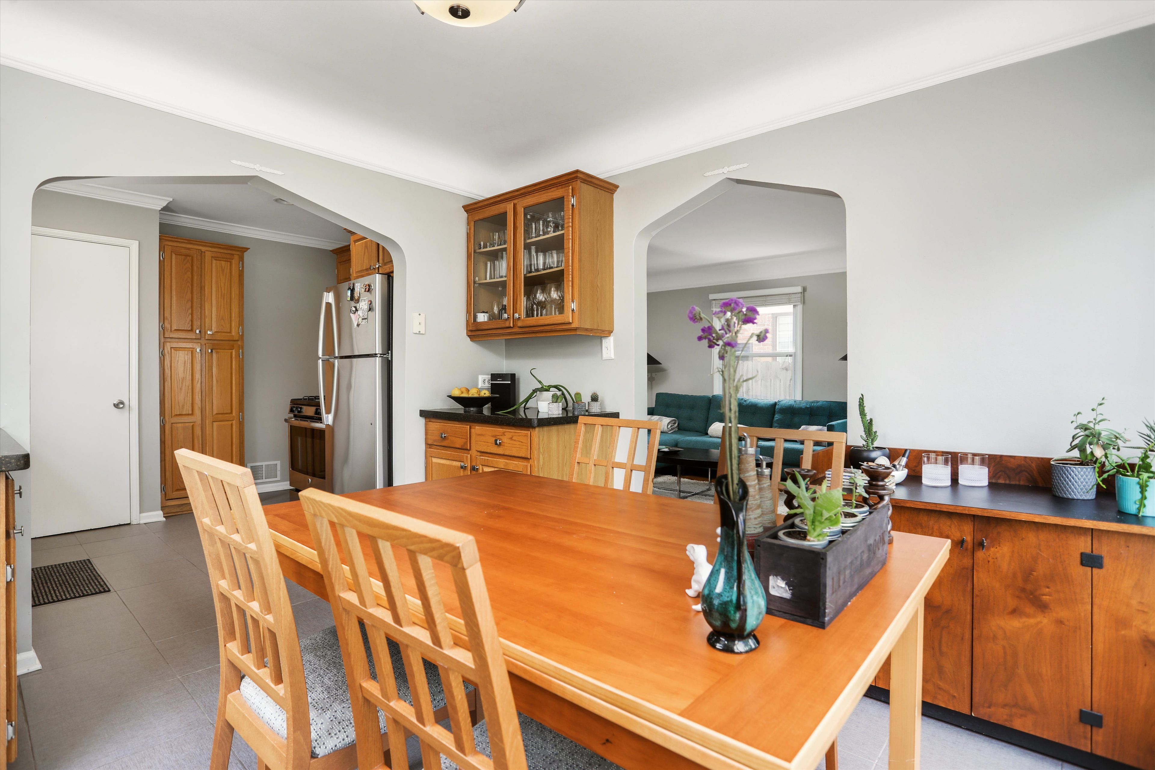 2183 Beverly Boulevard