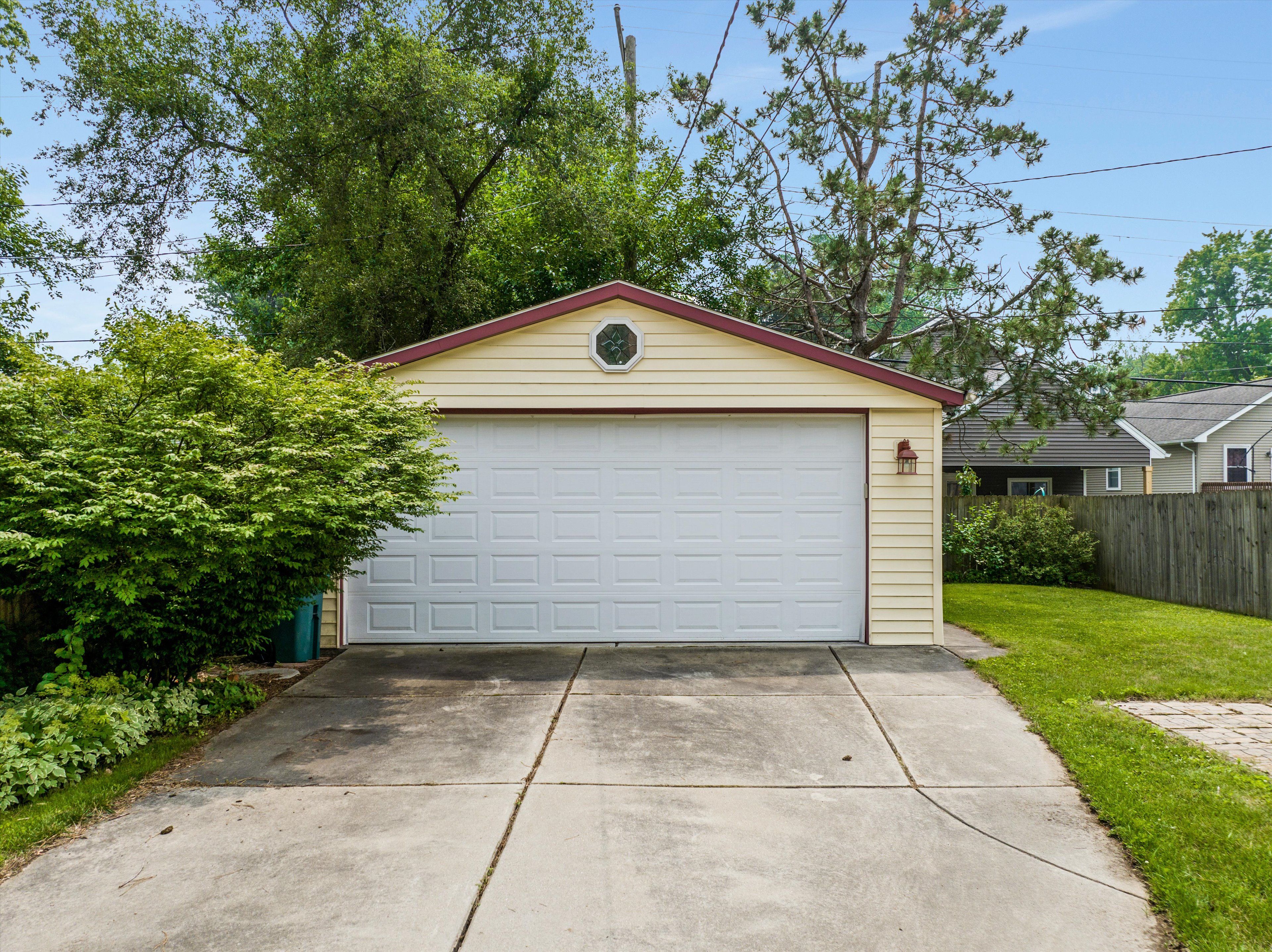 2183 Beverly Boulevard