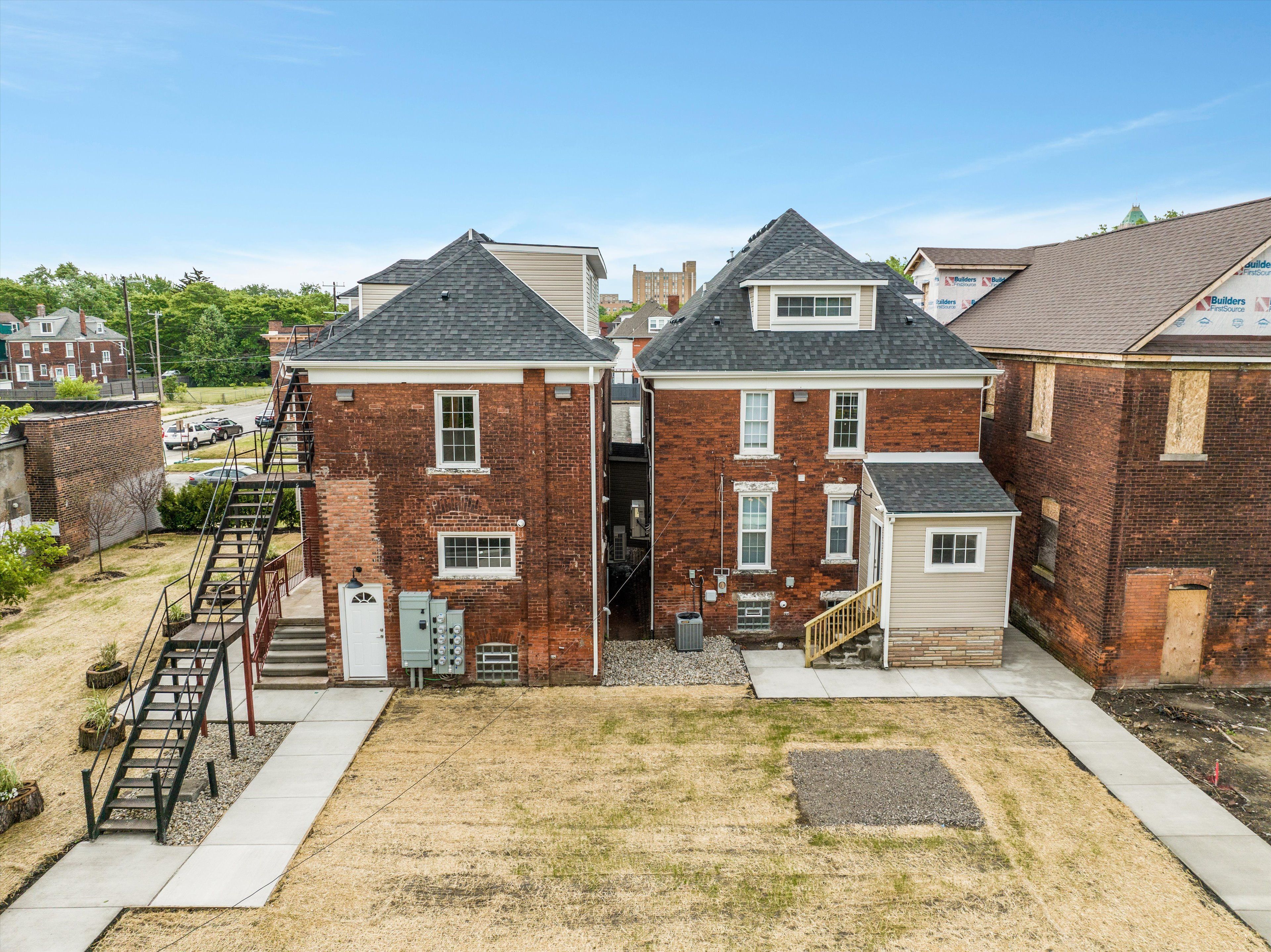 95 E Euclid Street Unit: 101