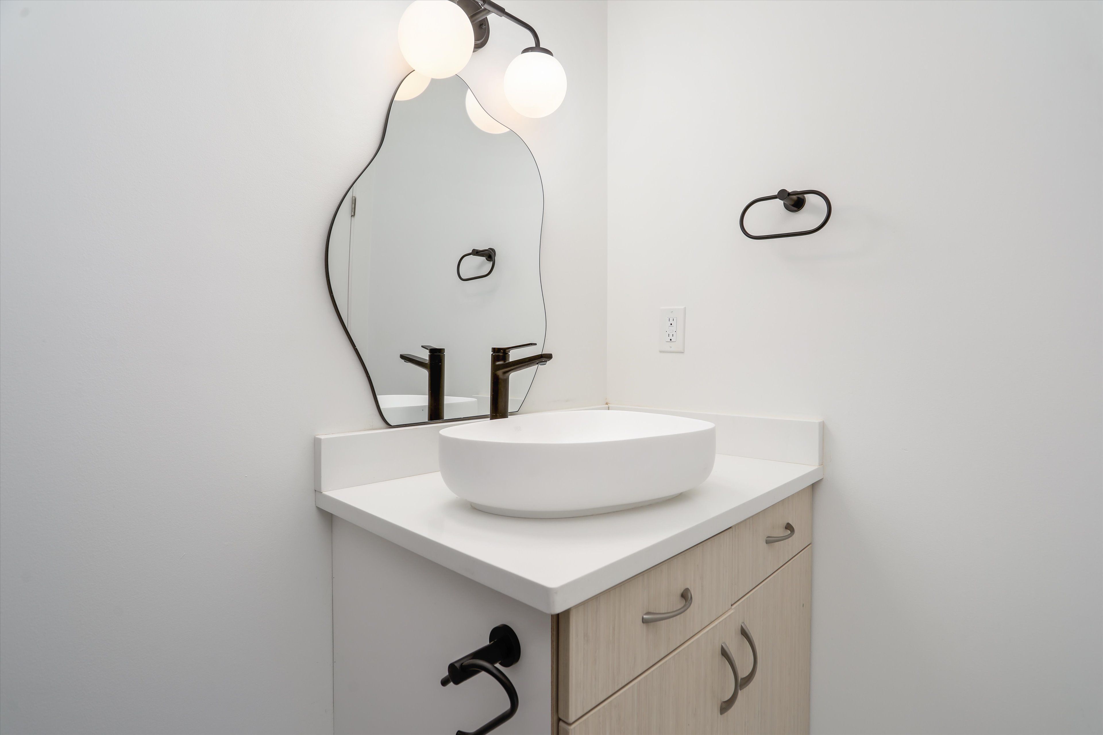 95 E Euclid Street Unit: 101