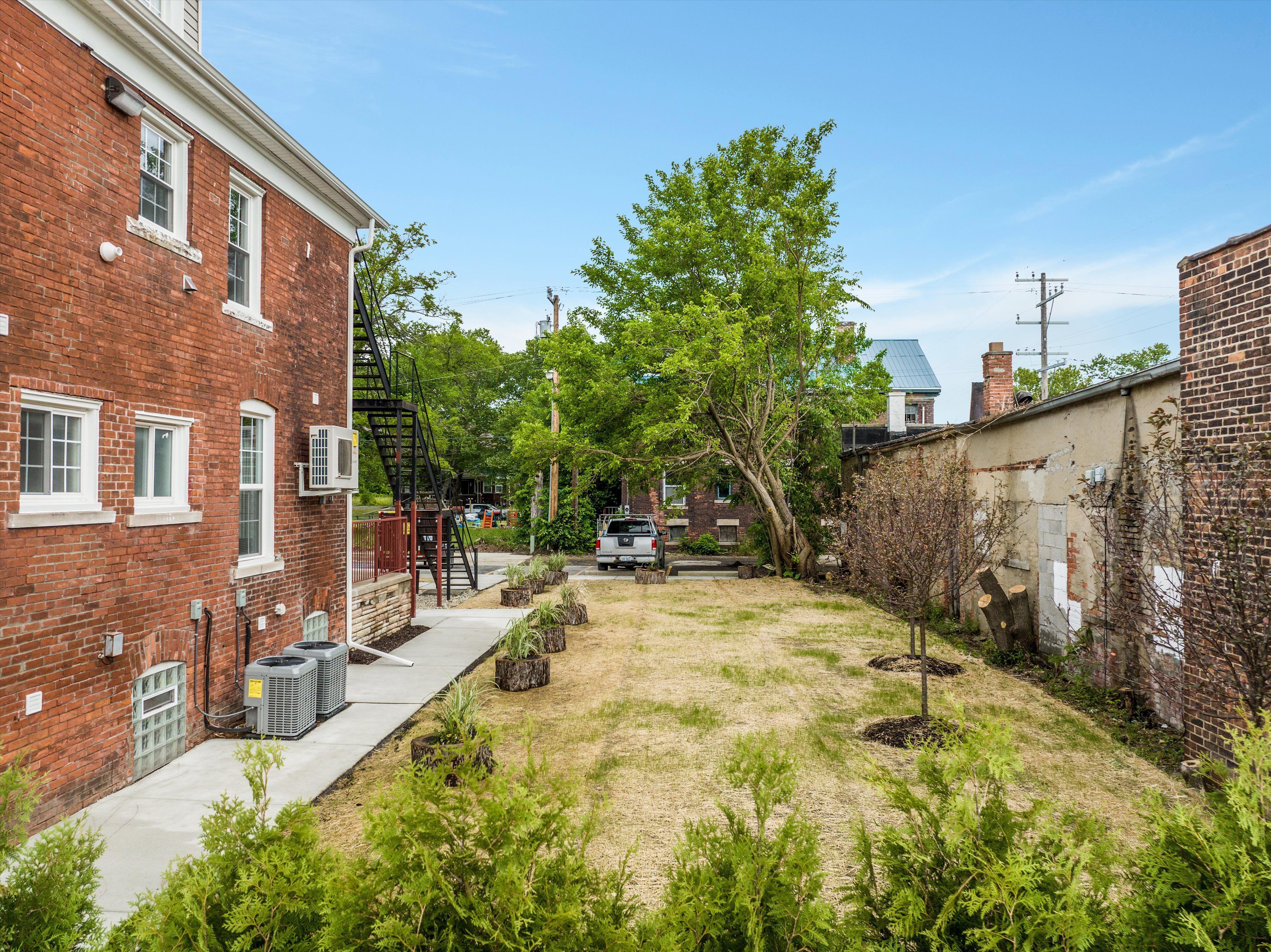 95 E Euclid Street Unit: 101