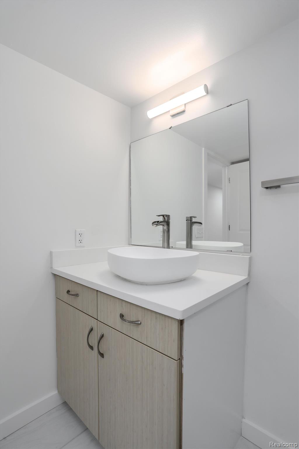 95 E Euclid Street Unit: 202