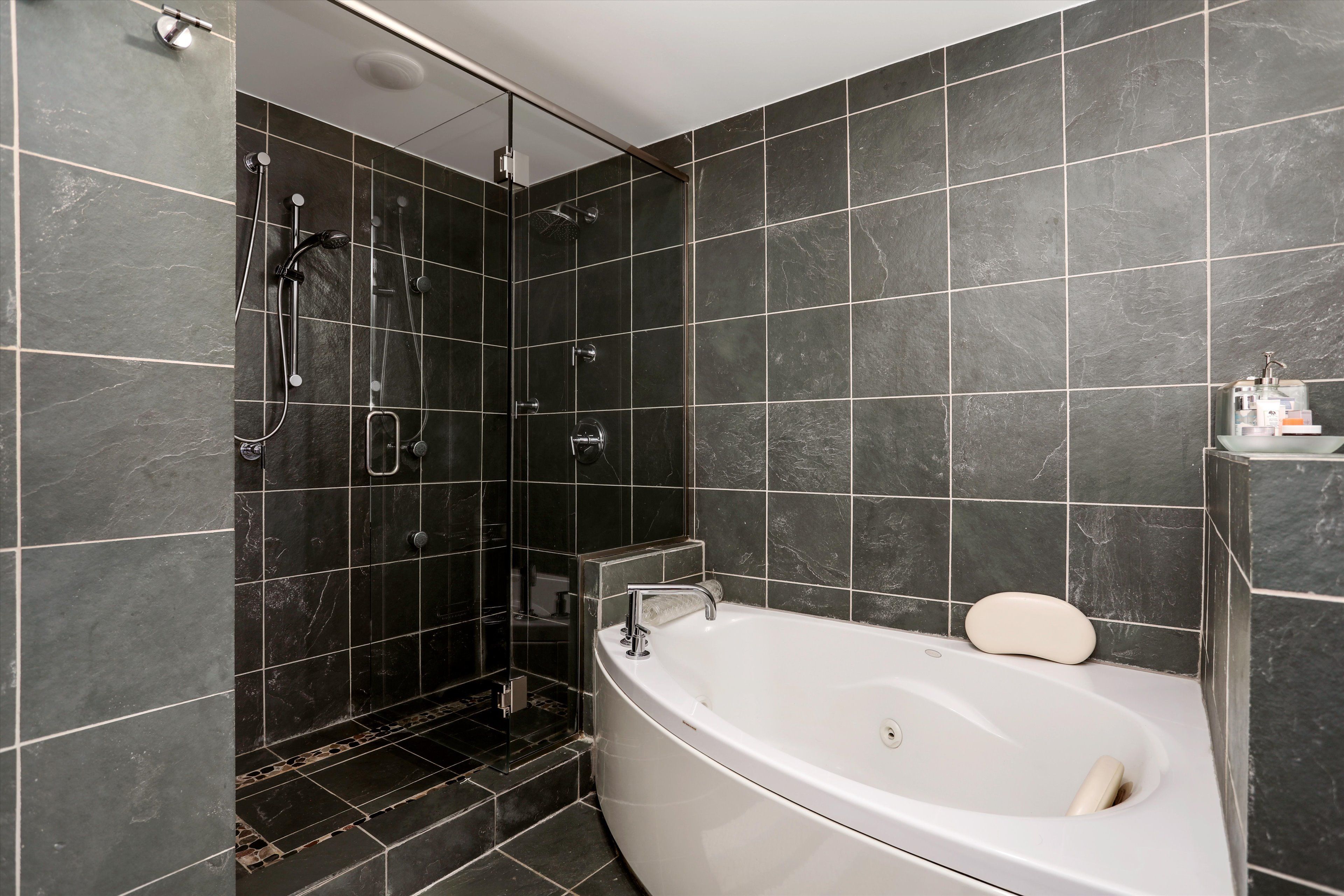 2915 John R Street Unit: 505