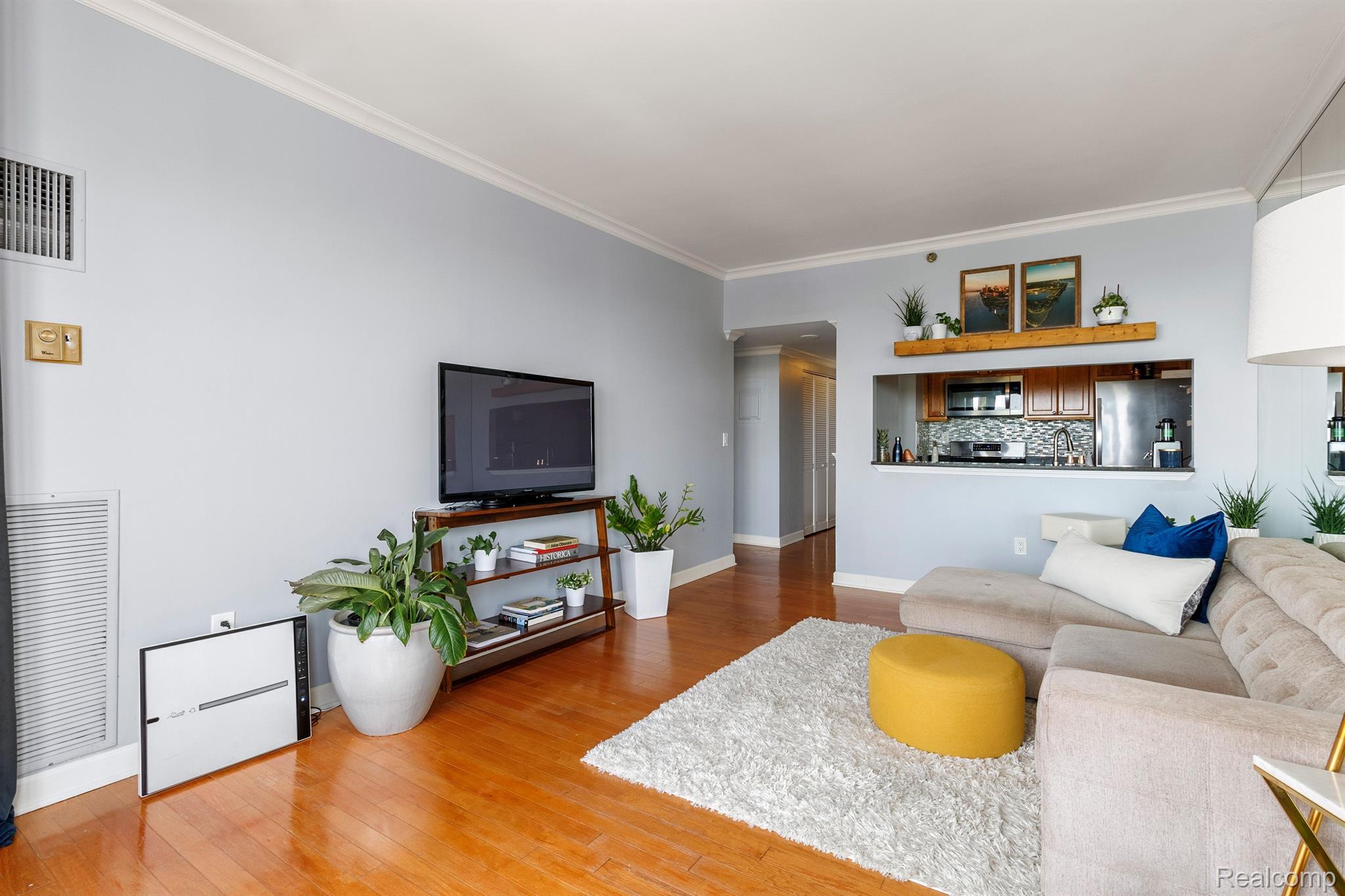 250 E HARBORTOWN Drive Unit: 166 / 1508