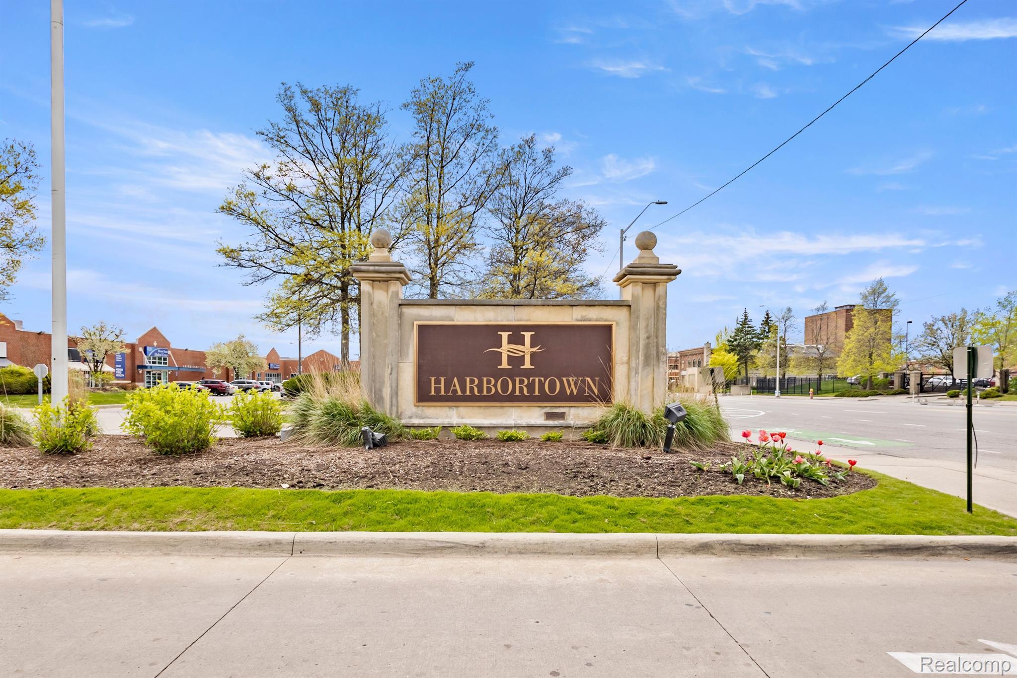 250 E HARBORTOWN Drive Unit: 166 / 1508