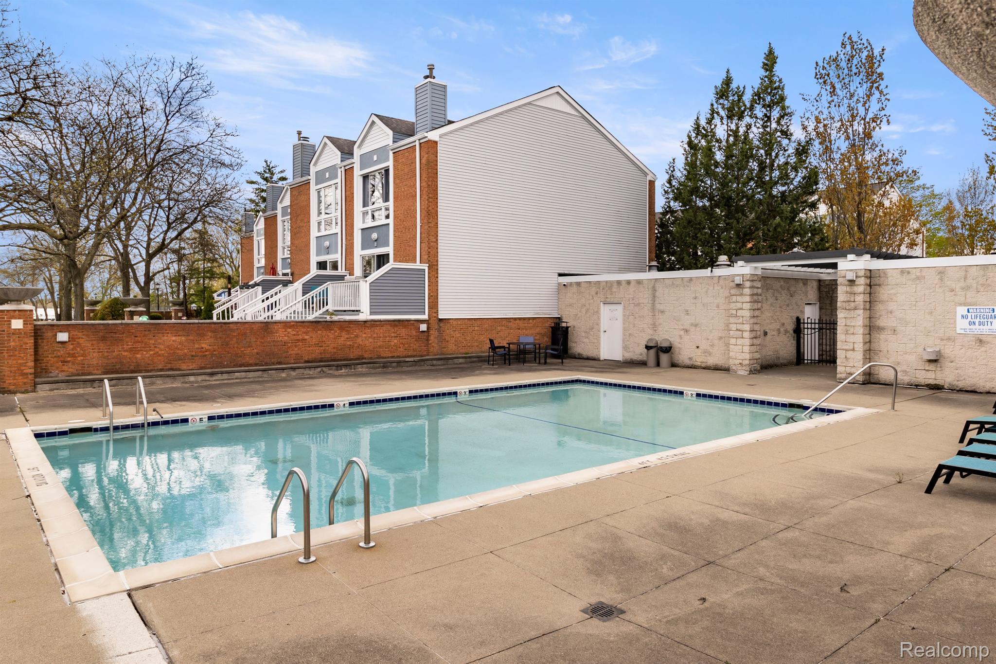 250 E HARBORTOWN Drive Unit: 166 / 1508