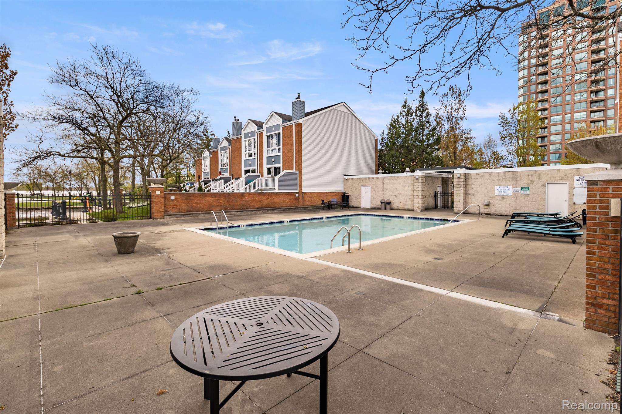 250 E HARBORTOWN Drive Unit: 166 / 1508