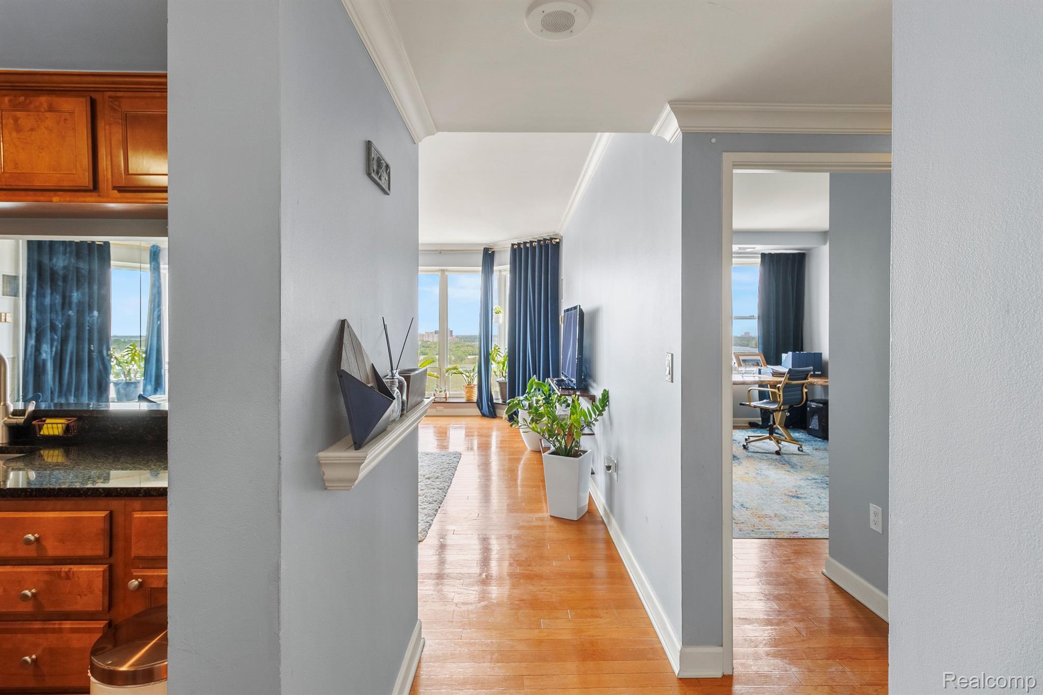 250 E HARBORTOWN Drive Unit: 166 / 1508