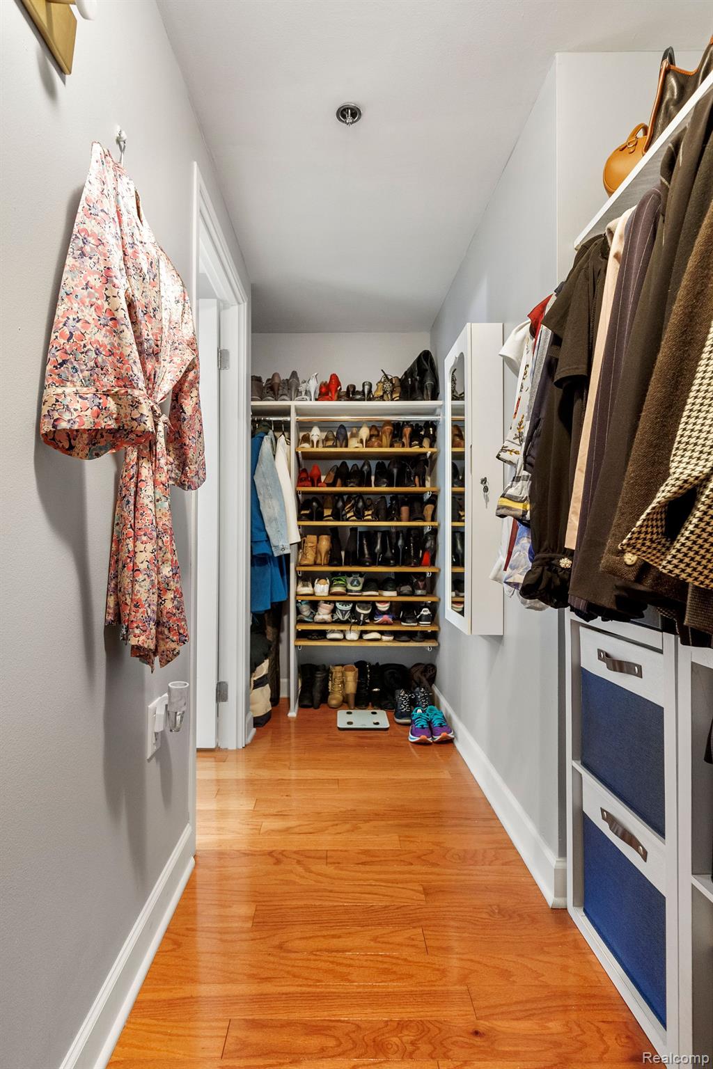 250 E HARBORTOWN Drive Unit: 166 / 1508