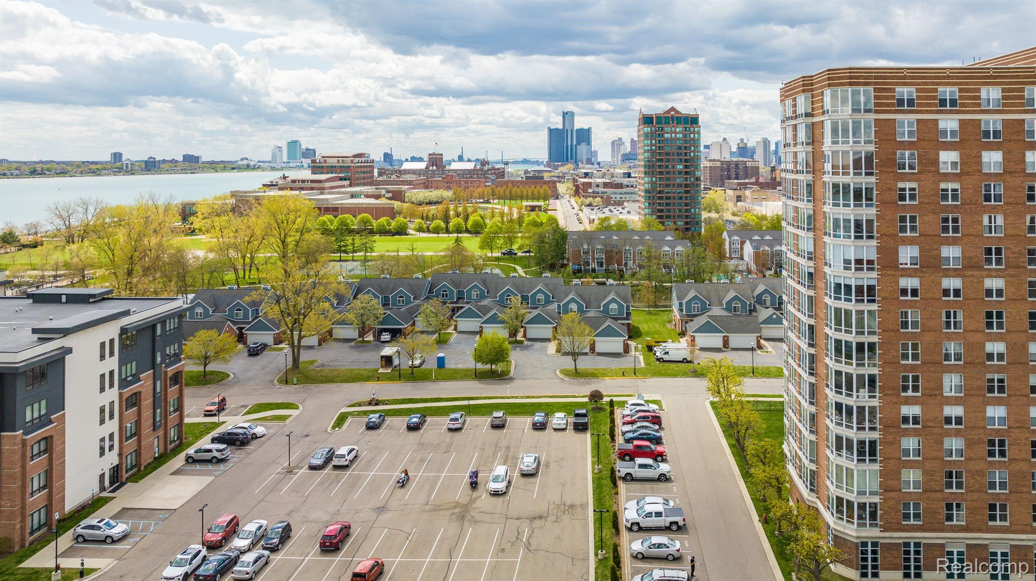 250 E HARBORTOWN Drive Unit: 166 / 1508