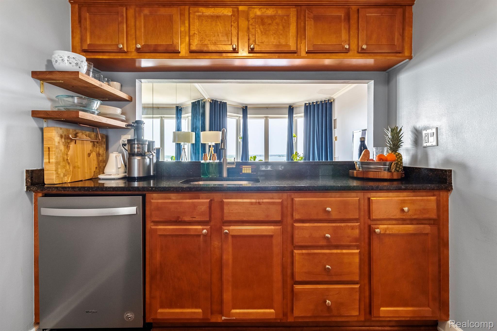 250 E HARBORTOWN Drive Unit: 166 / 1508