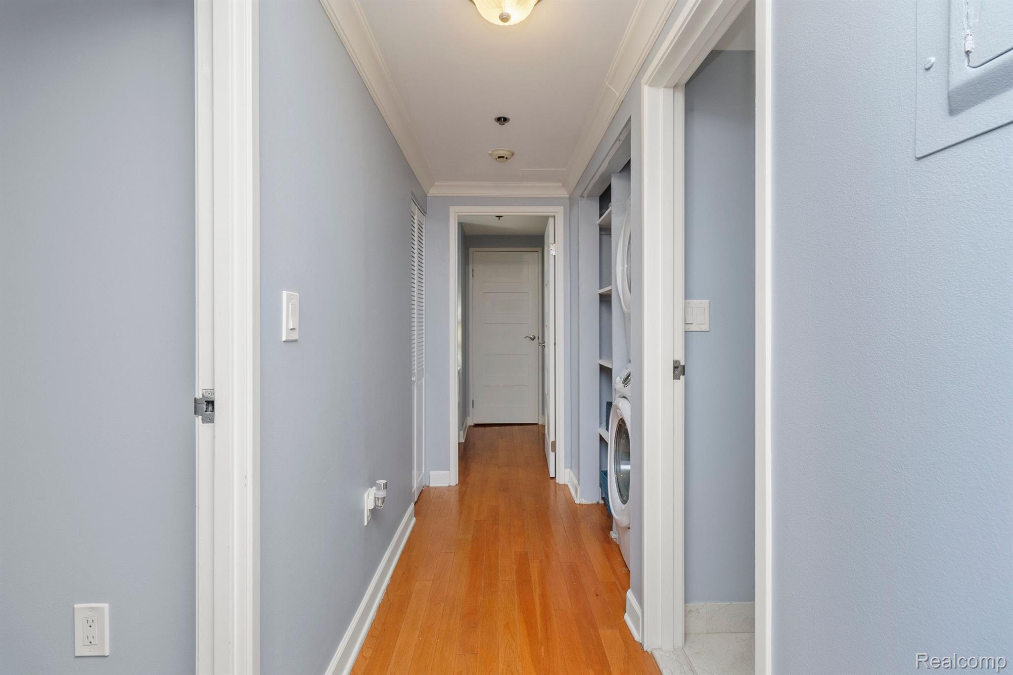 250 E HARBORTOWN Drive Unit: 166 / 1508