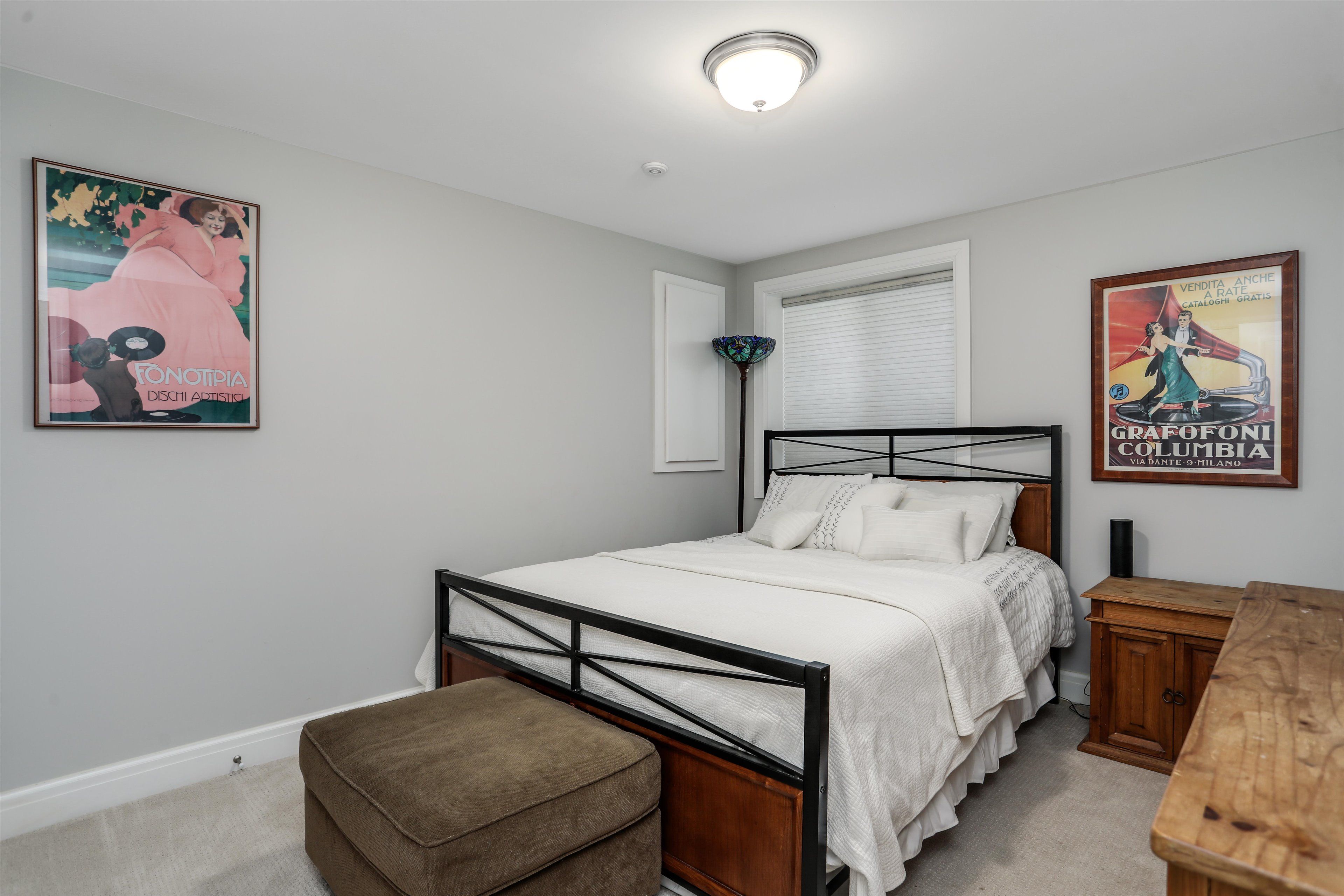 1064 Bennaville Avenue