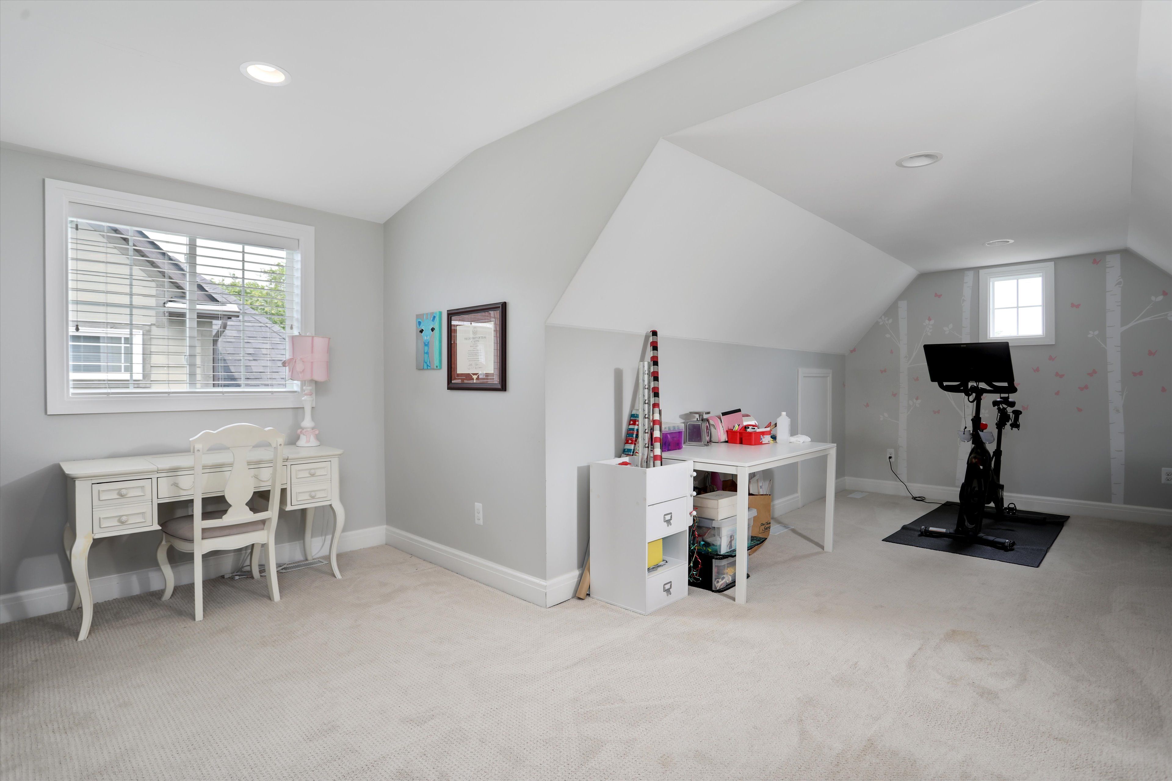 1064 Bennaville Avenue