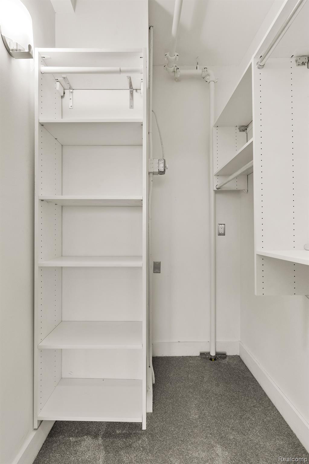 6533 E JEFFERSON Avenue Unit: 404j