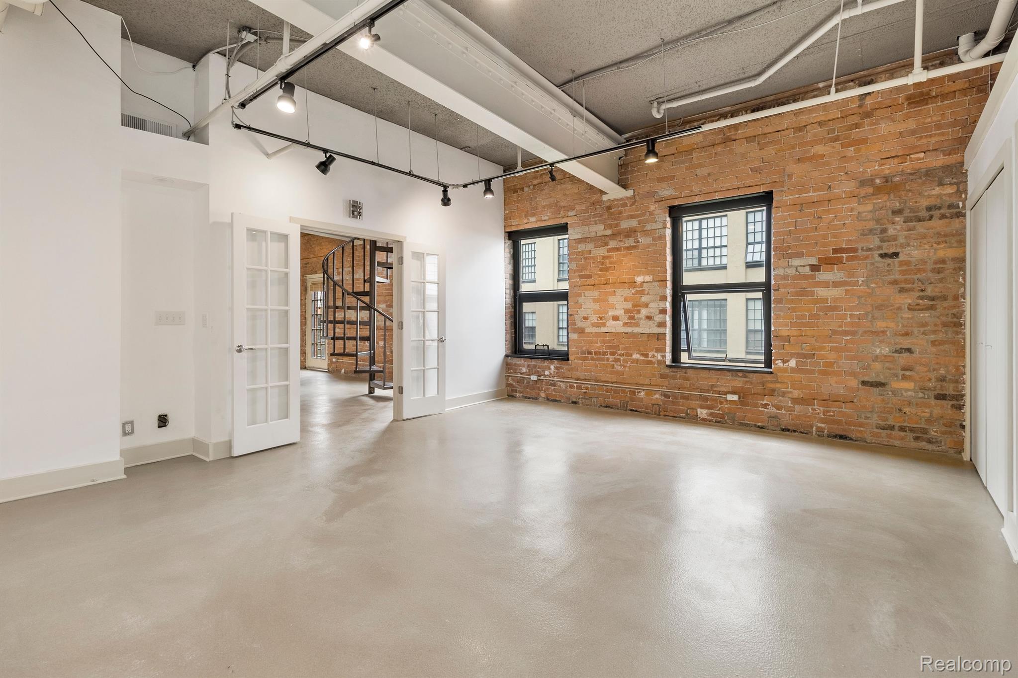 6533 E JEFFERSON Avenue Unit: 404j