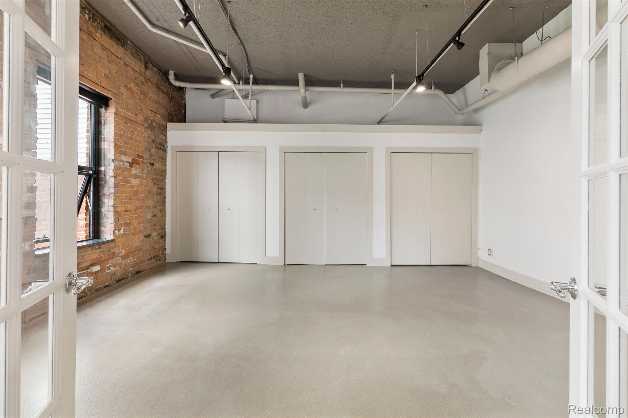 6533 E JEFFERSON Avenue Unit: 404j