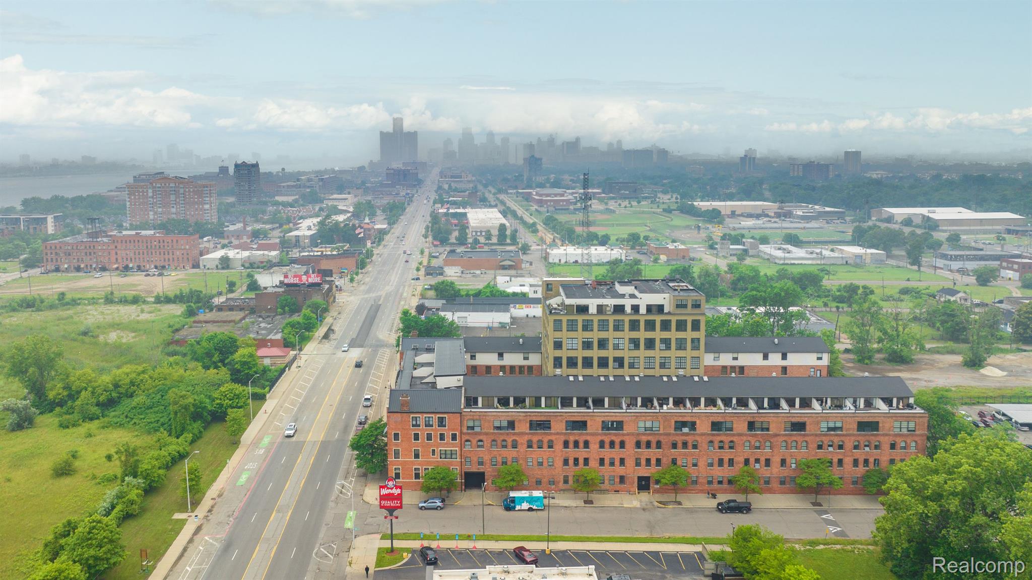 6533 E JEFFERSON Avenue Unit: 404j