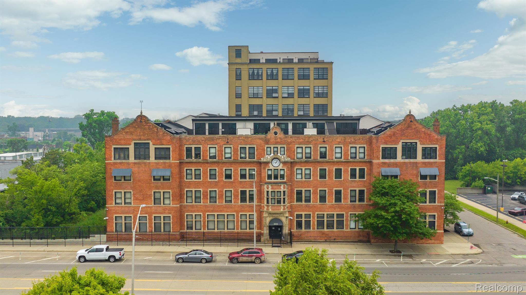 6533 E JEFFERSON Avenue Unit: 404j