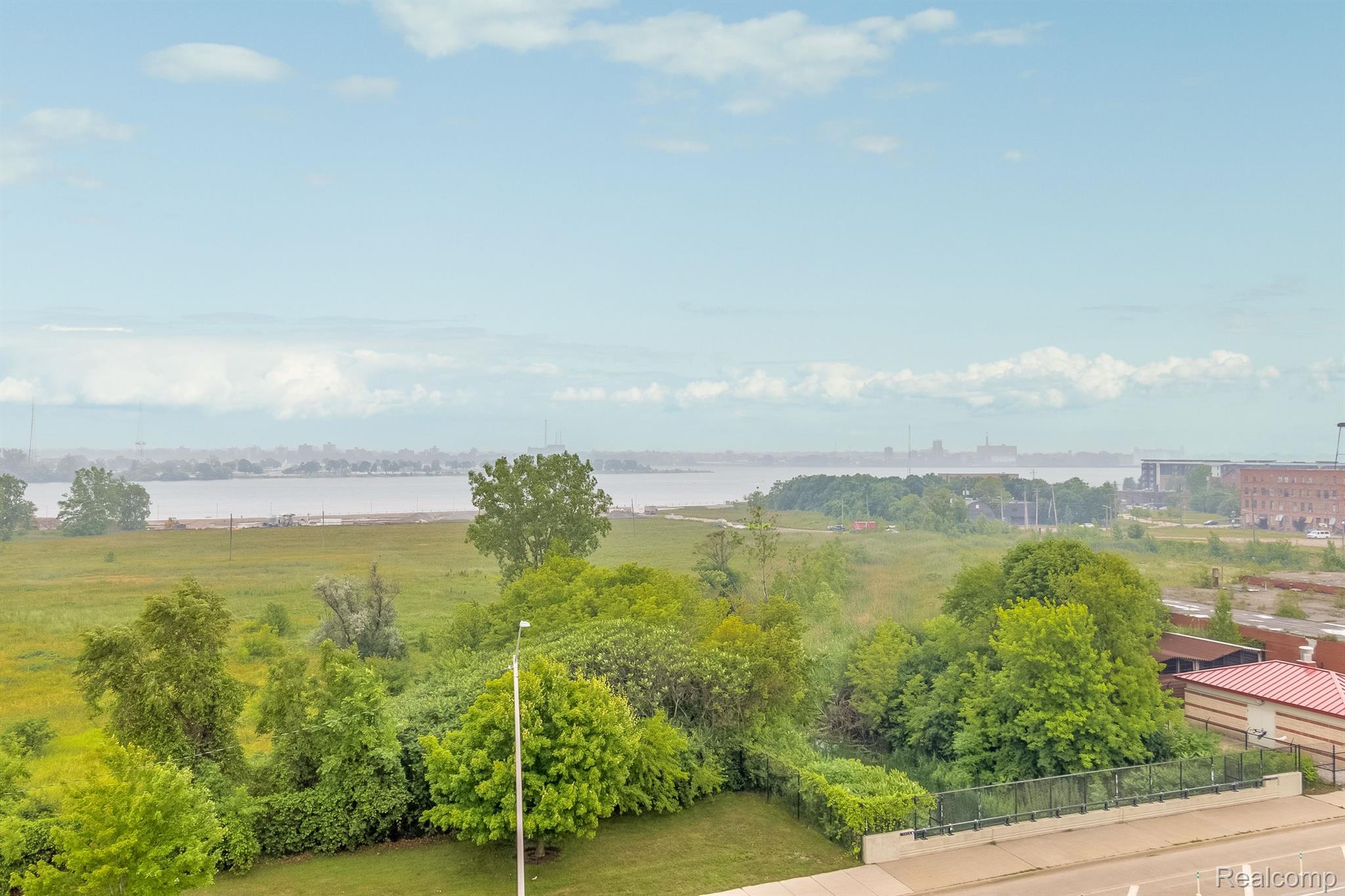 6533 E JEFFERSON Avenue Unit: 404j