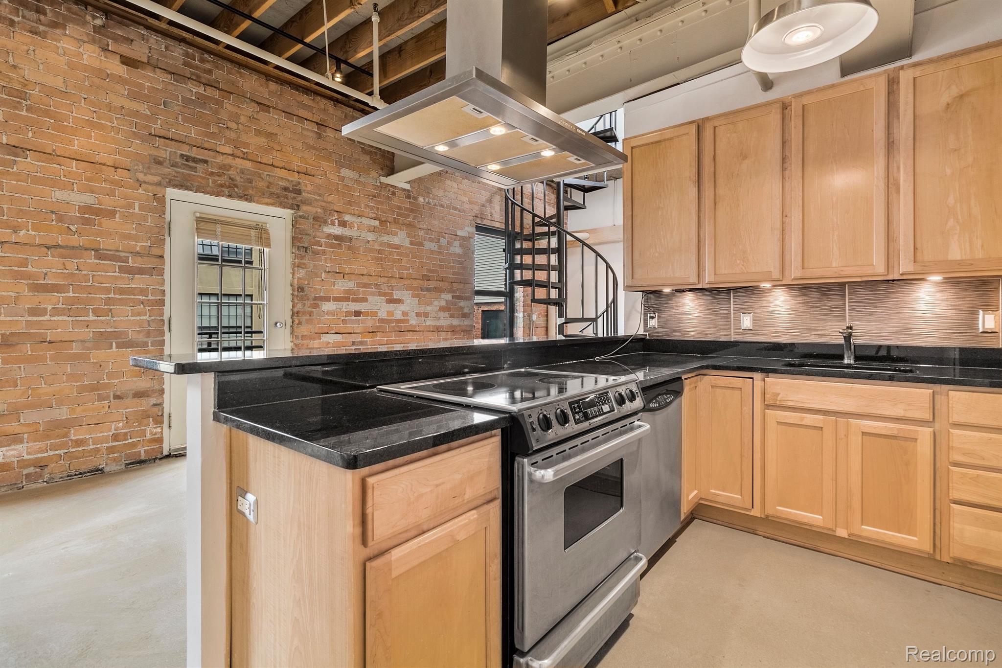 6533 E JEFFERSON Avenue Unit: 404j