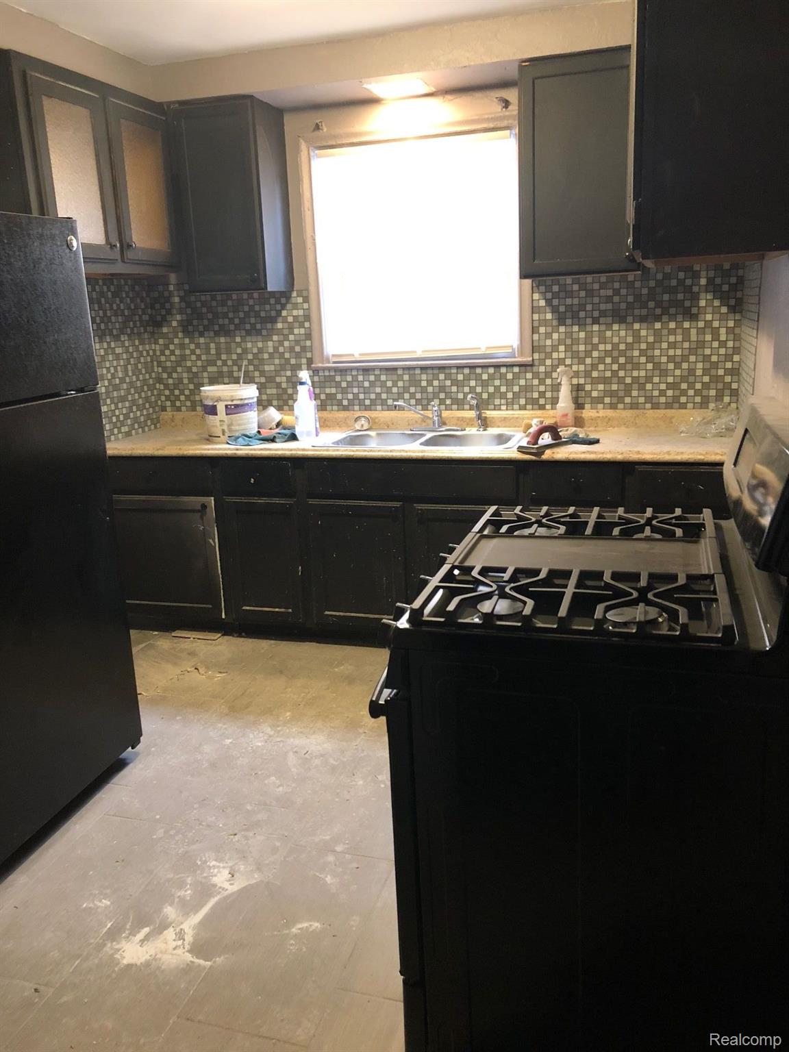 20245 APPOLINE Street