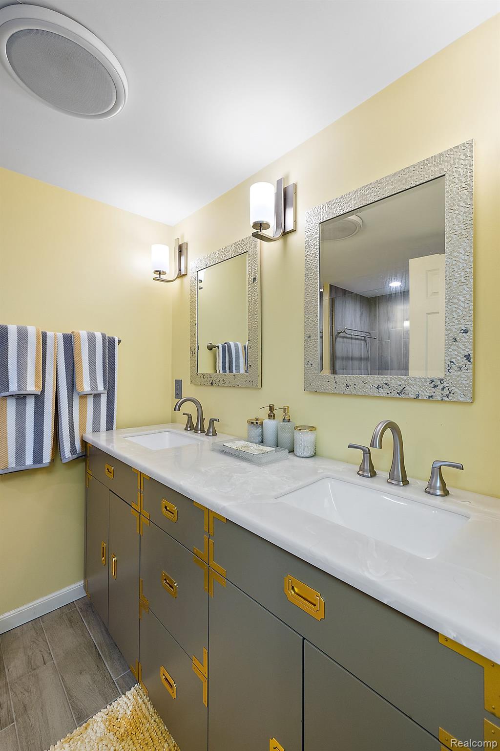 27075 ABERDEEN Street