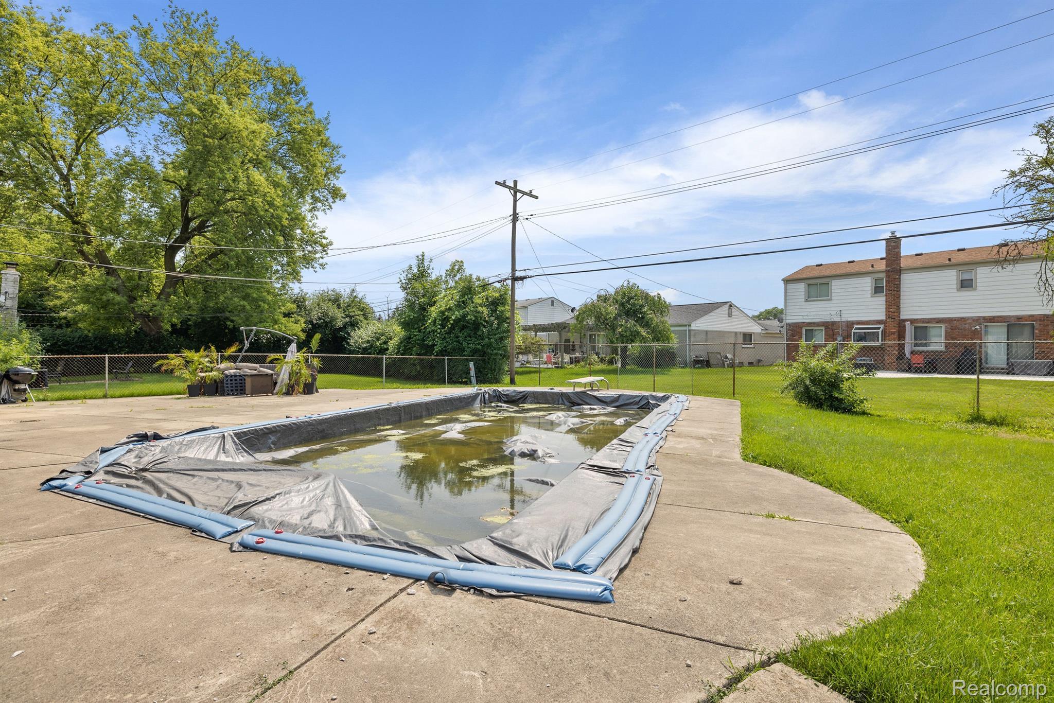 27075 ABERDEEN Street