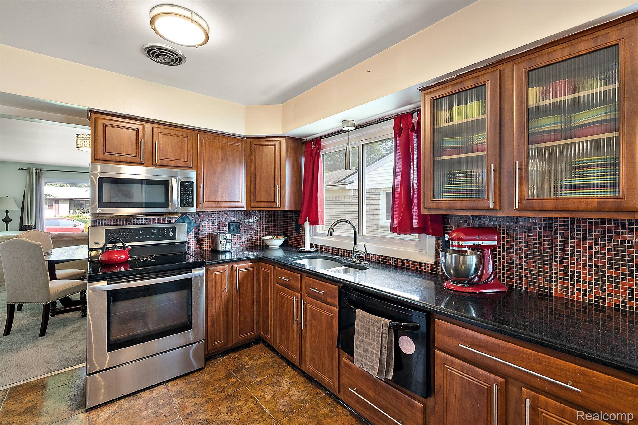 27075 ABERDEEN Street