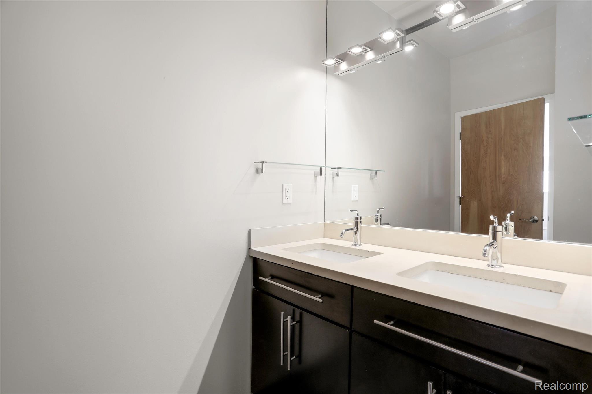 444 W Willis Street Unit: 514