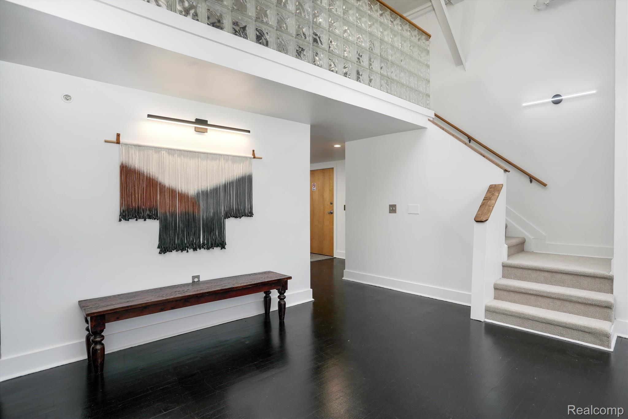 2843 E Grand Blvd Unit: 2