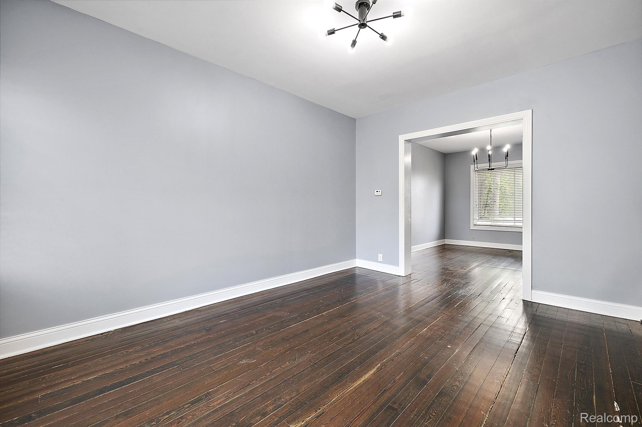 234 E BETHUNE Street