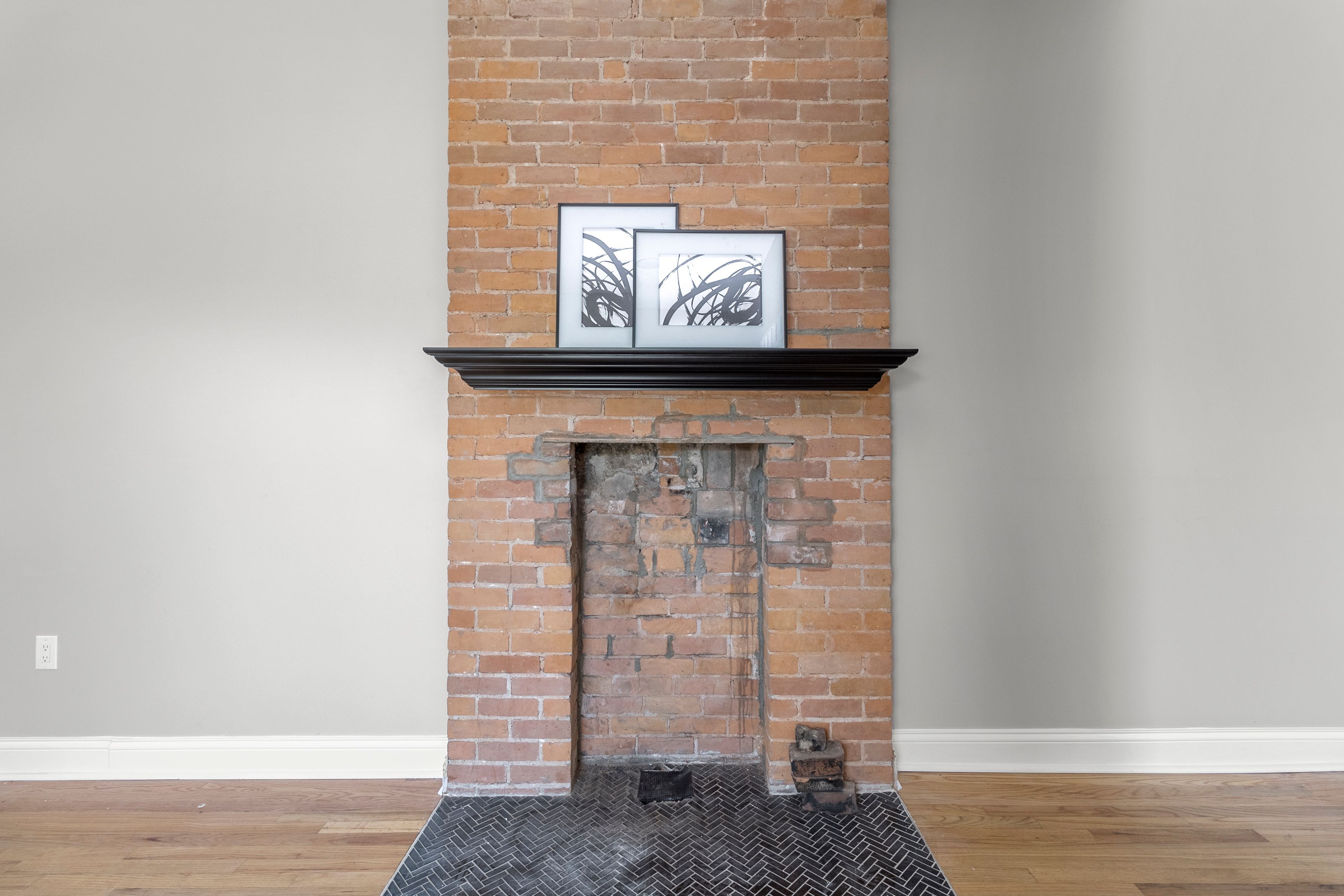 4114 TRUMBULL Street