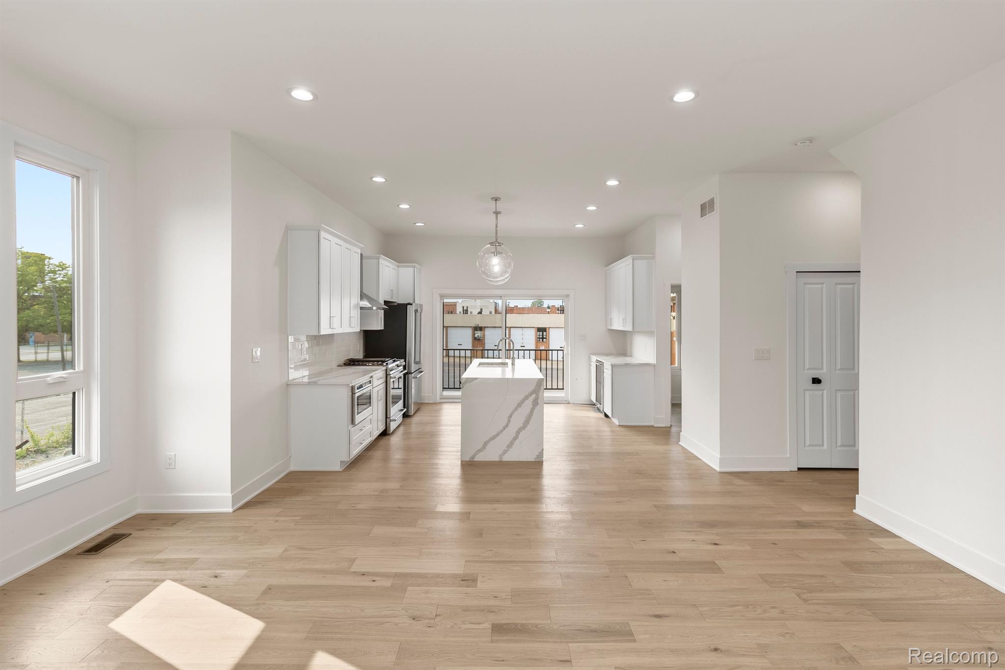 2037 11TH Street Unit: Unit 8